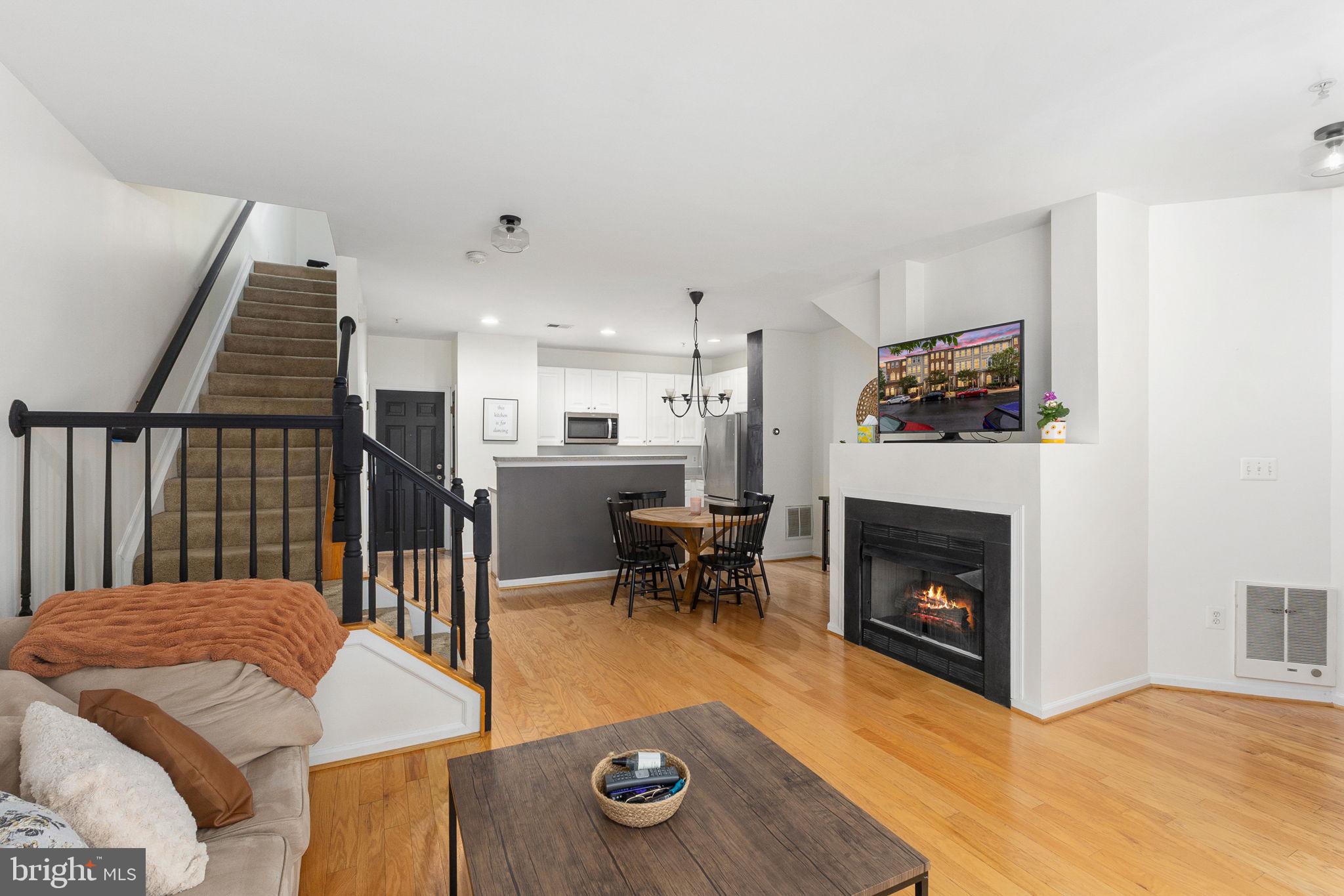 AMBER SPRING - Residential
