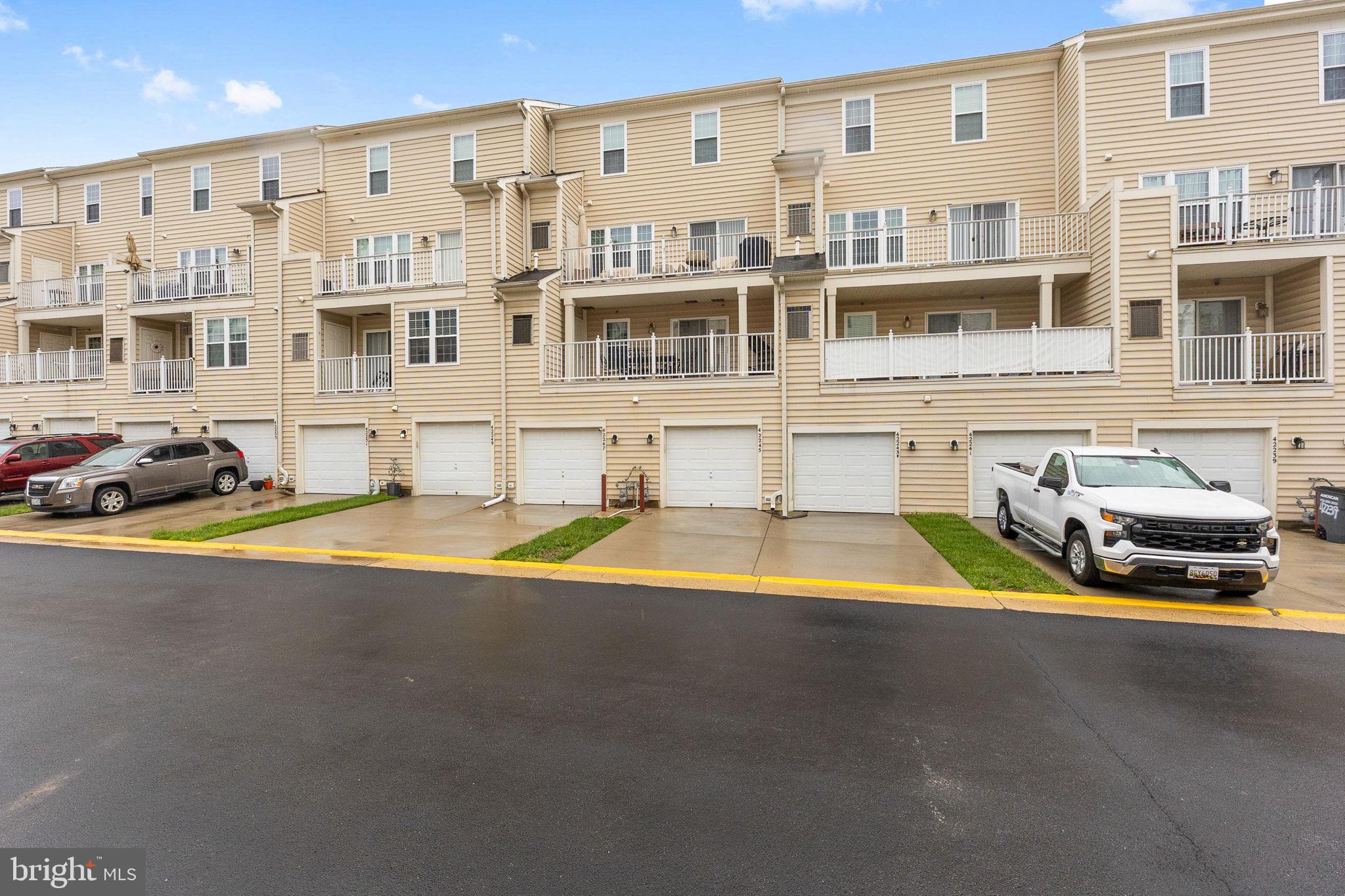 AMBER SPRING - Residential
