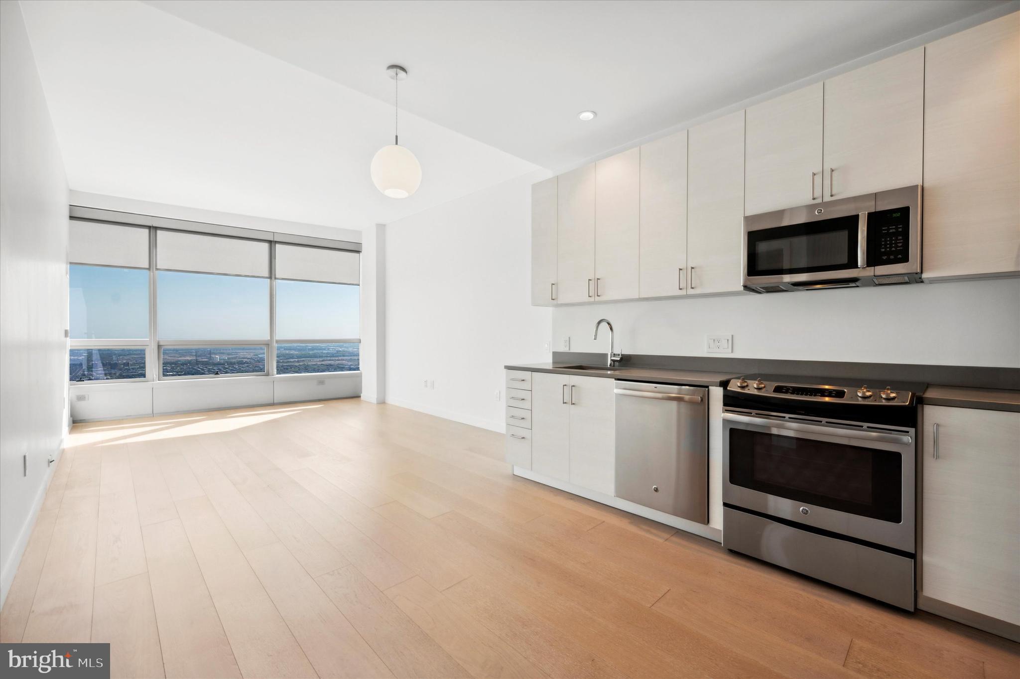 PHILADELPHIA - Residential Lease