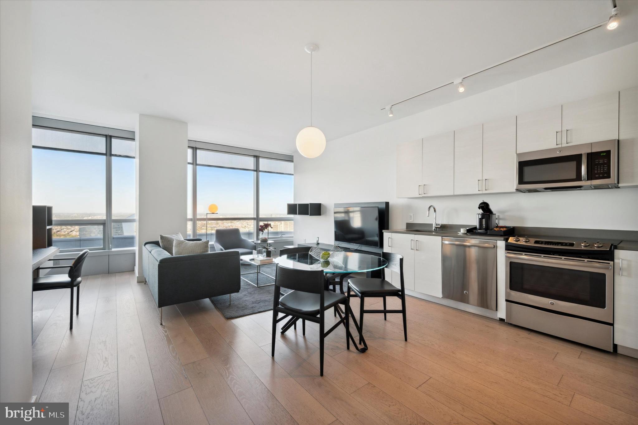PHILADELPHIA - Residential Lease