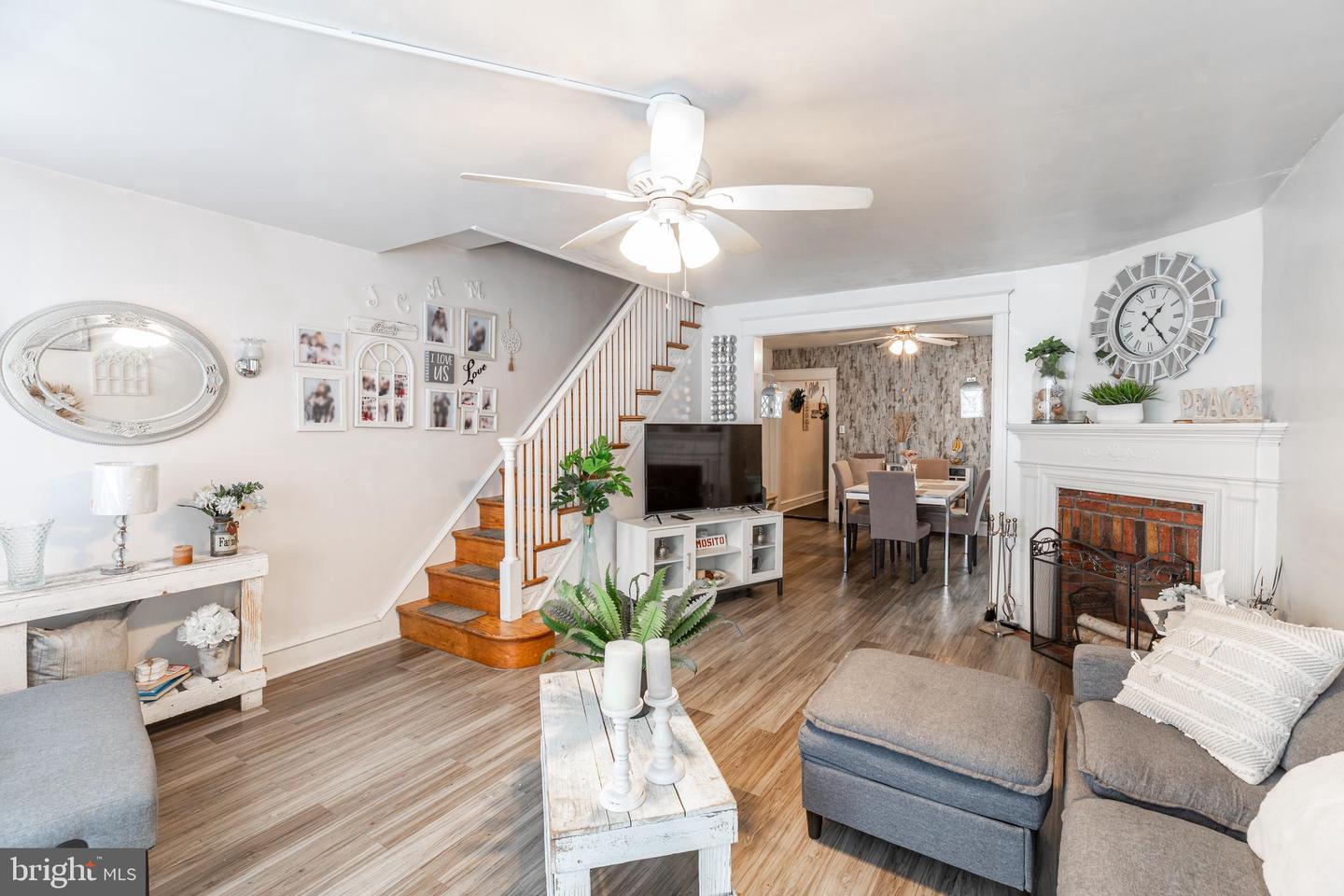 Welcome to this lovingly maintained home in the heart of Lawncrest! Owned and meticulously cared for by the same family for decades, this home is ready for its next chapter and a new family to fill it with memories.

Recent improvements include a beautifully renovated bathroom and a brand-new front yard with a privacy fence, adding even more charm and value. Inside, you'll find three spacious bedrooms, one bathroom, stainless steel appliances in an inviting and warm kitchen, an attached one-car garage with rear access, and a spacious basement with endless potential to create additional living space (a home gym, an office, a playroom, or whatever best fits your lifestyle).

Pride of ownership shines throughout every room, reflecting years of thoughtful care and maintenance. Conveniently located near neighborhood parks, shopping, restaurants, and major roadways, this home offers the perfect balance of comfort, convenience, and community.

Don't miss your opportunity to make this Lawncrest gem your own! First Time Home Buyer Grants are available to make this opportunity affordable. Schedule your tour today and see for yourself the beauty inside of 578A Rosalie Street!