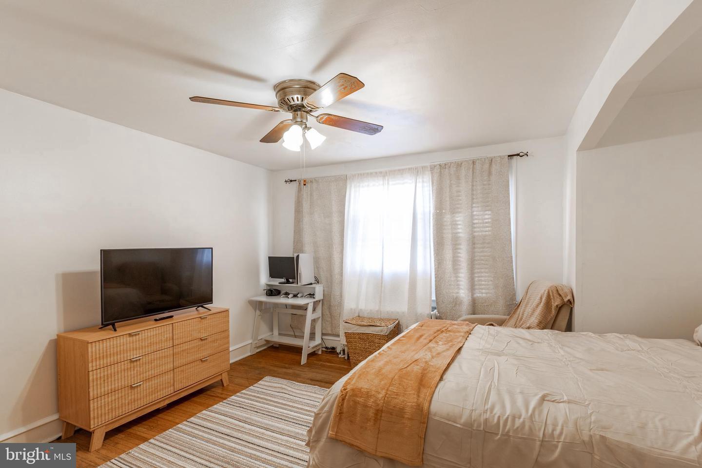 LAWNCREST - Residential