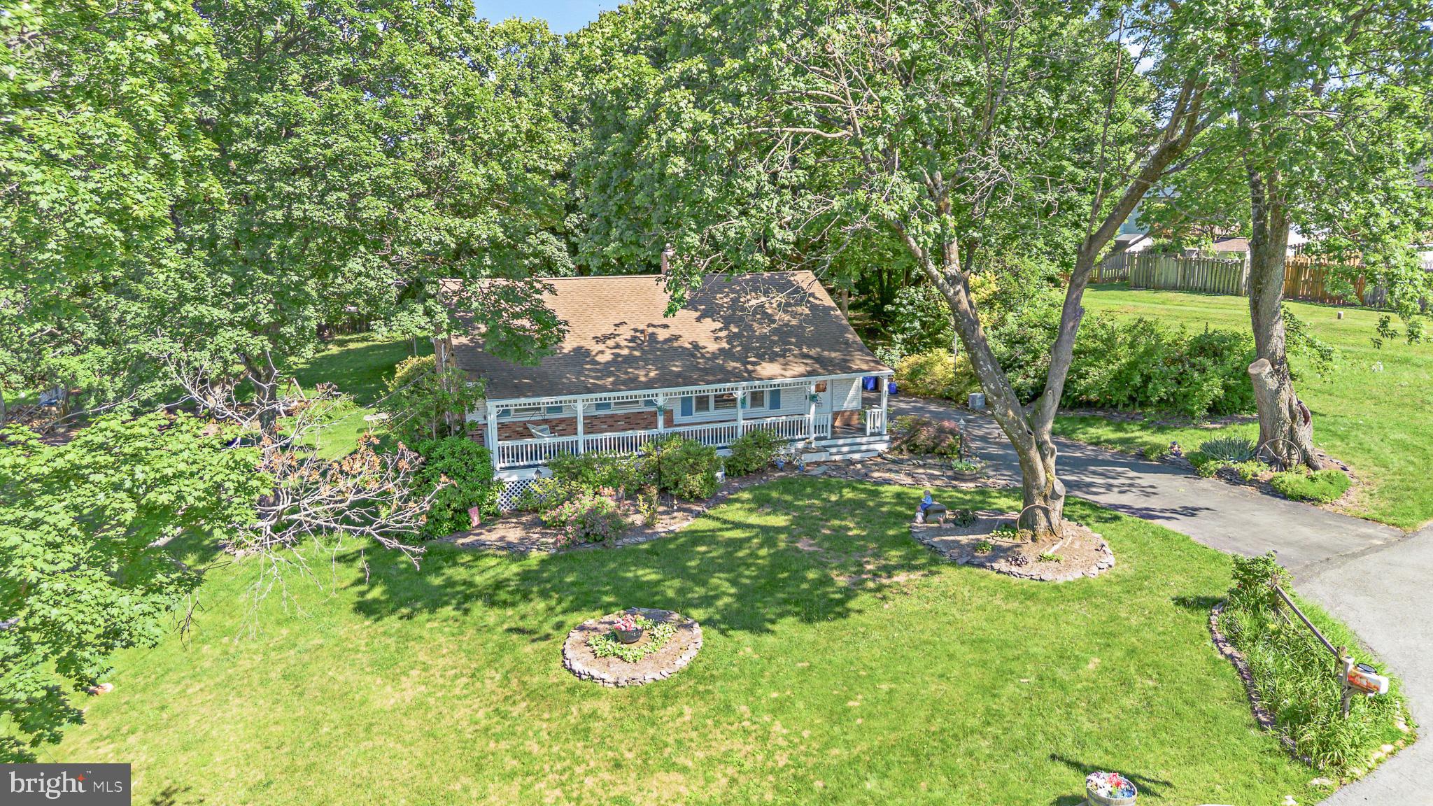 DAMASCUS MANOR - Residential