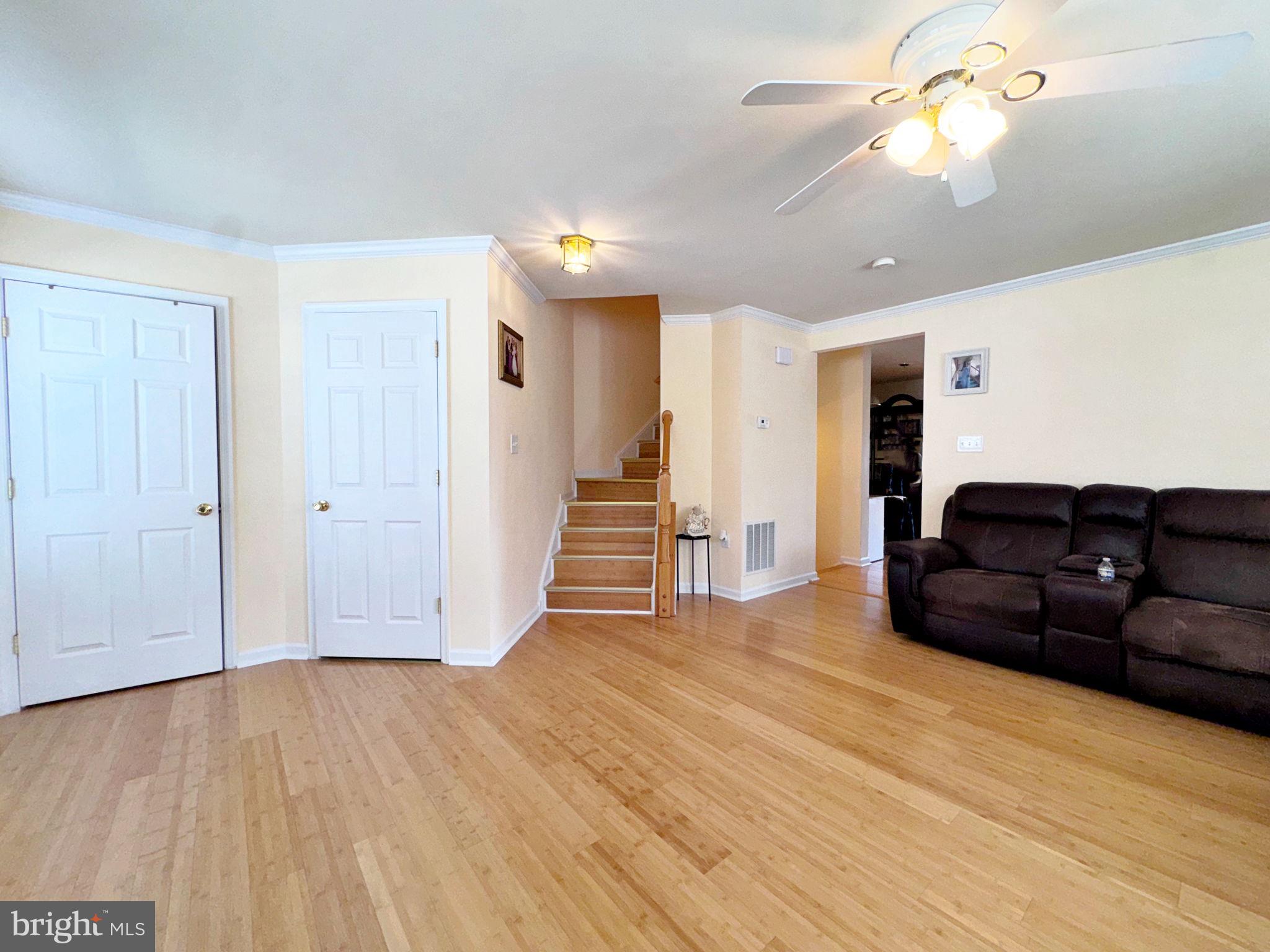 COUNTY GREEN - Residential