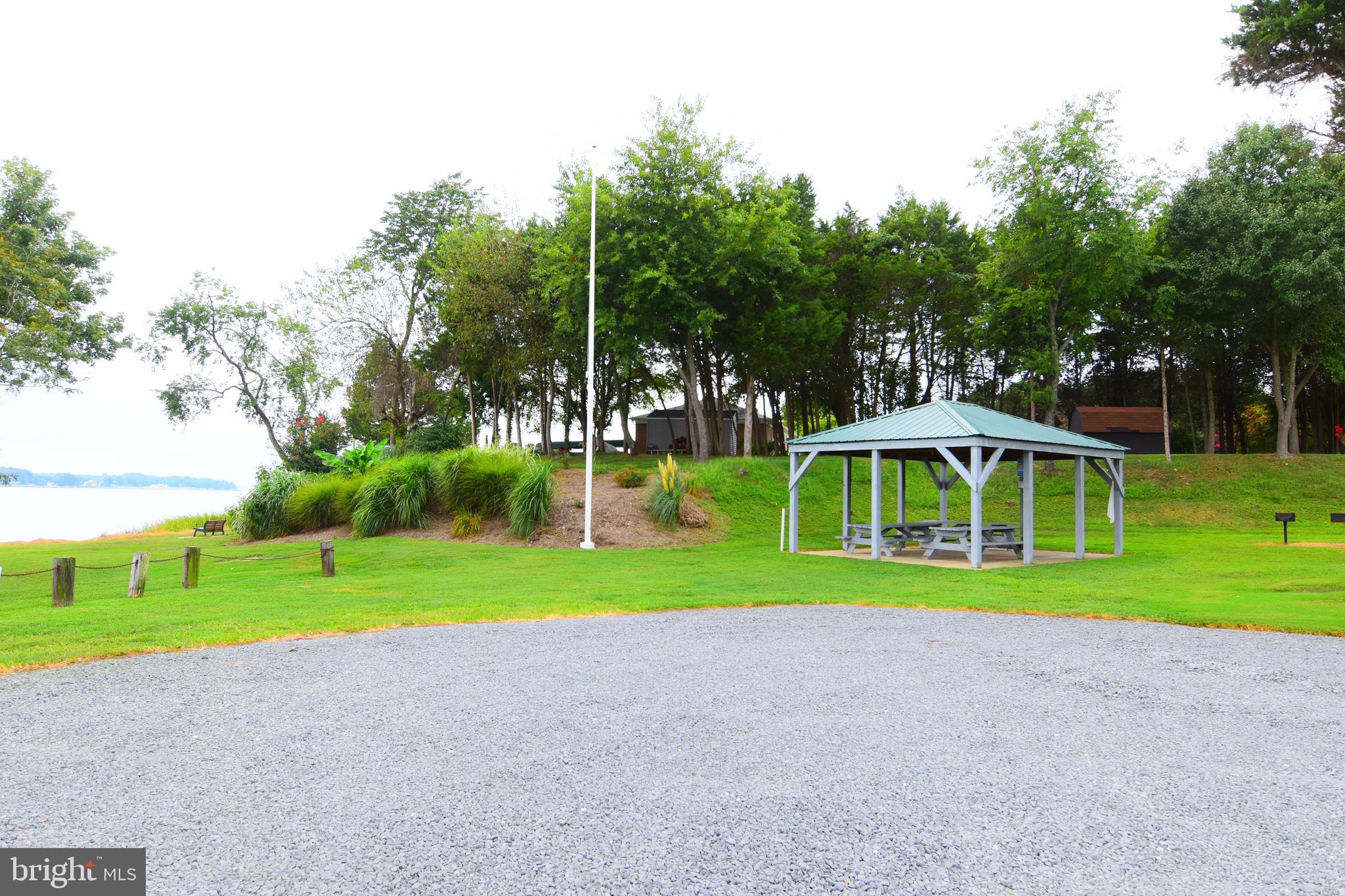 BRETON BAY ESTATES - Residential