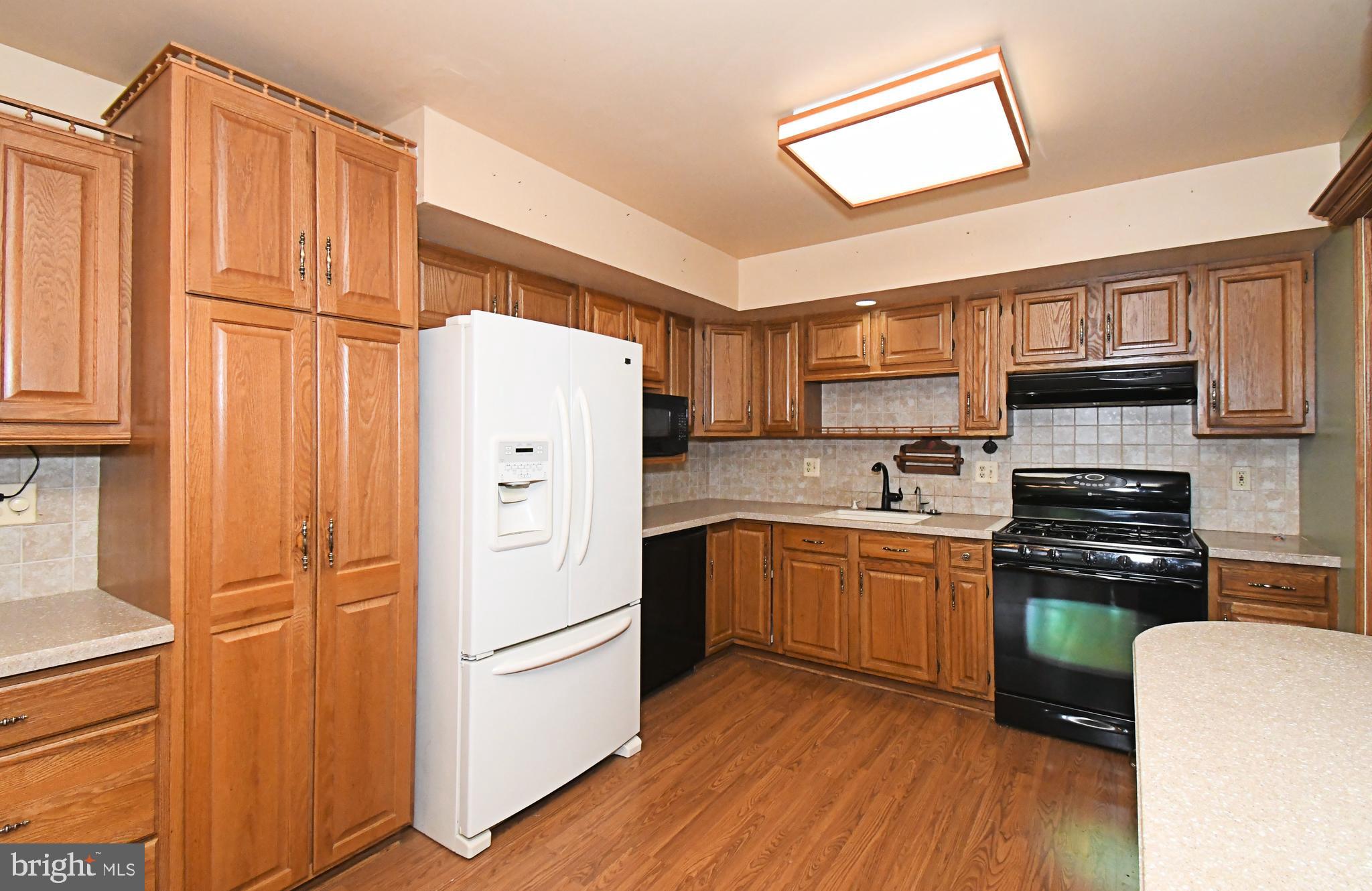 PEAR TREE VIL - Residential