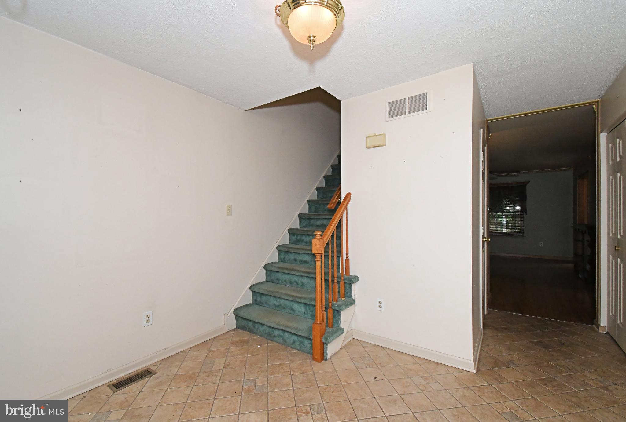 PEAR TREE VIL - Residential