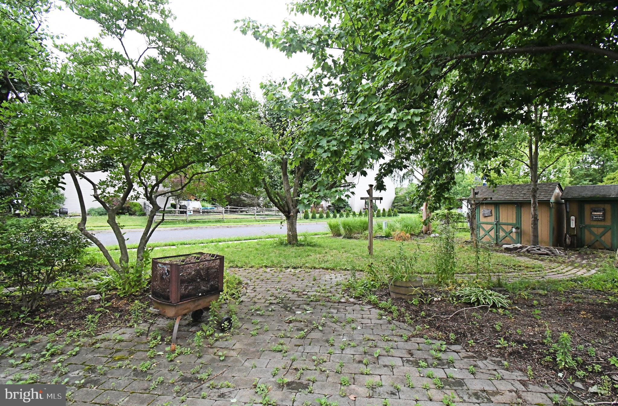 PEAR TREE VIL - Residential