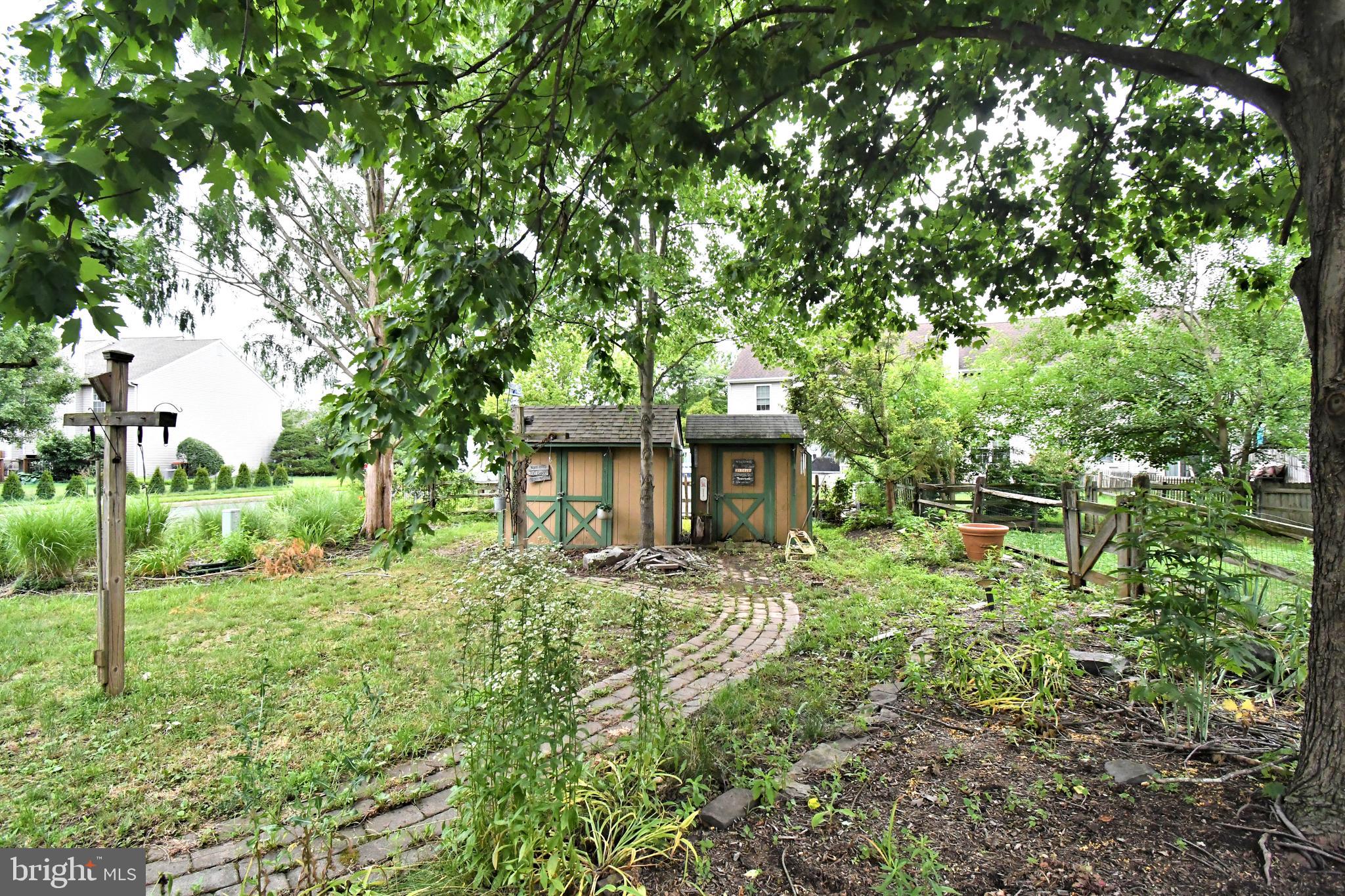PEAR TREE VIL - Residential