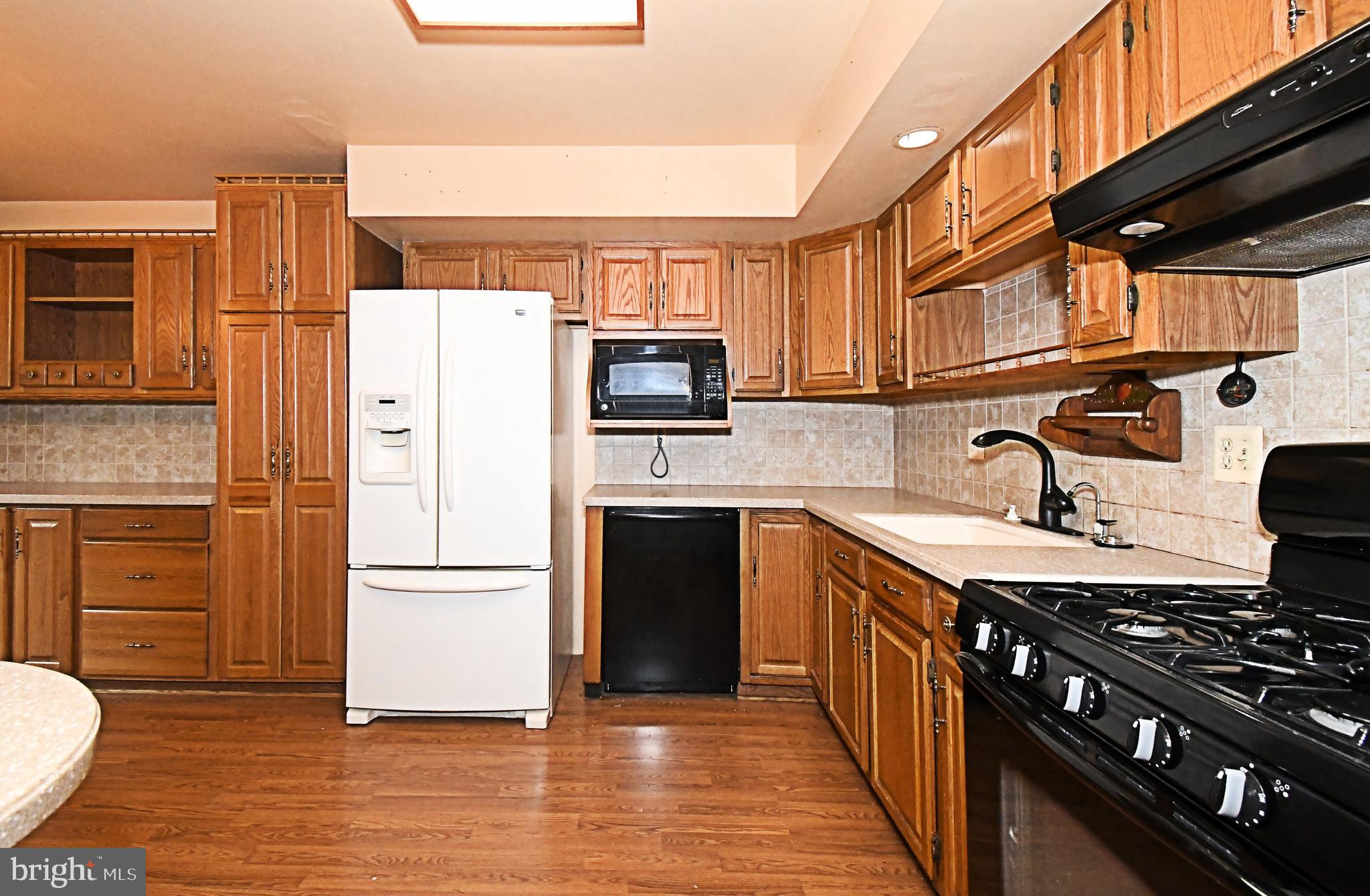 PEAR TREE VIL - Residential