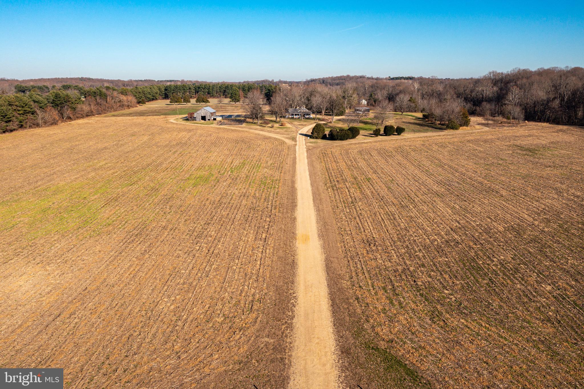 DAVIDSONVILLE - Land
