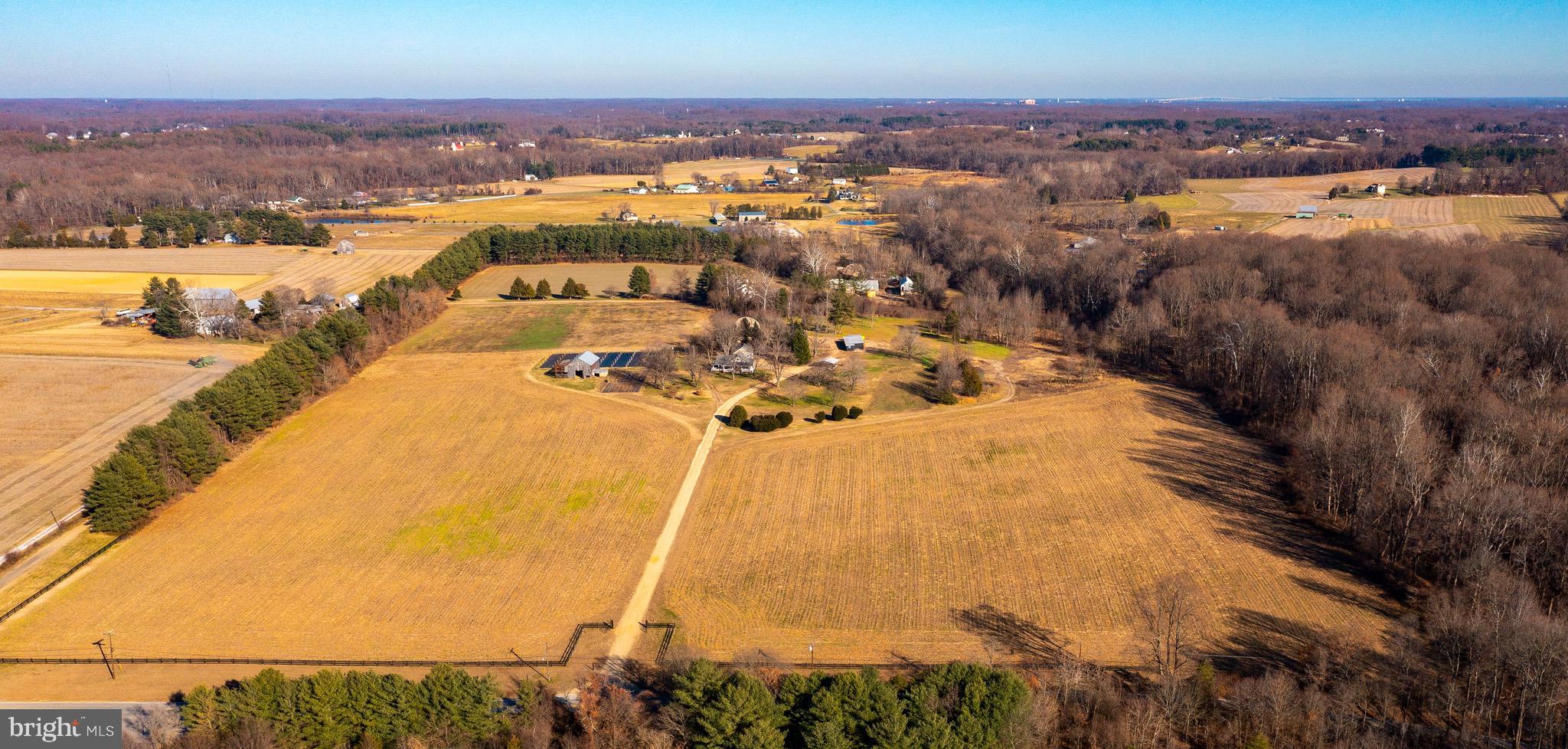 DAVIDSONVILLE - Land