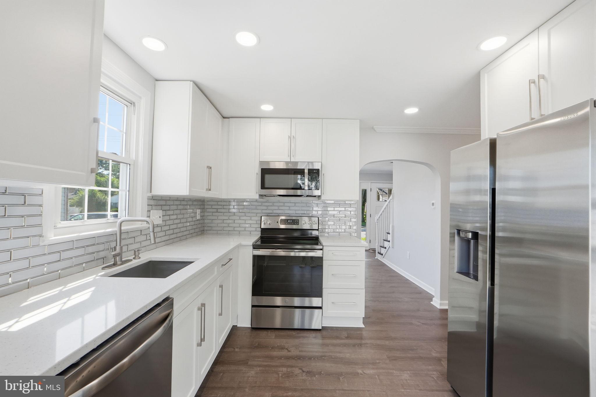 RIVIERA BEACH - Residential