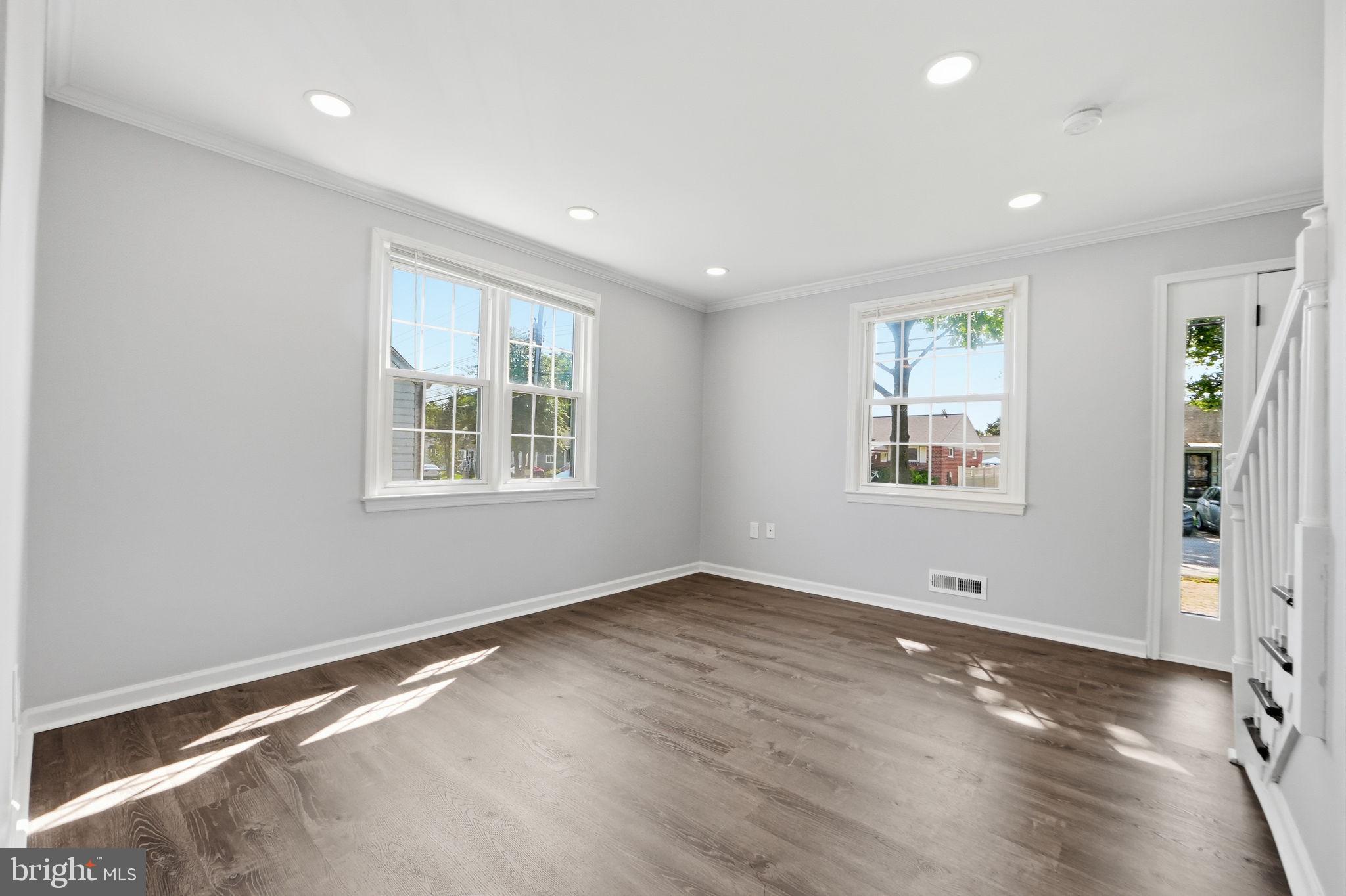 RIVIERA BEACH - Residential