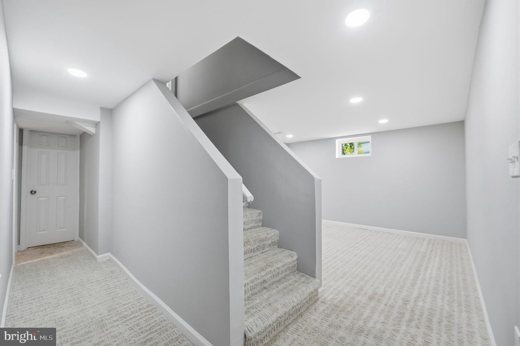 RIVIERA BEACH - Residential