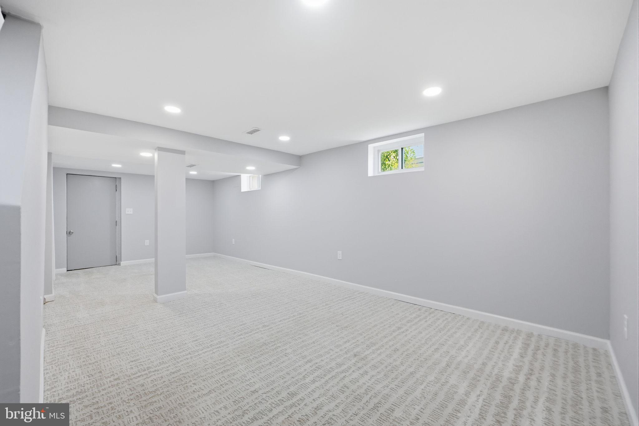 RIVIERA BEACH - Residential