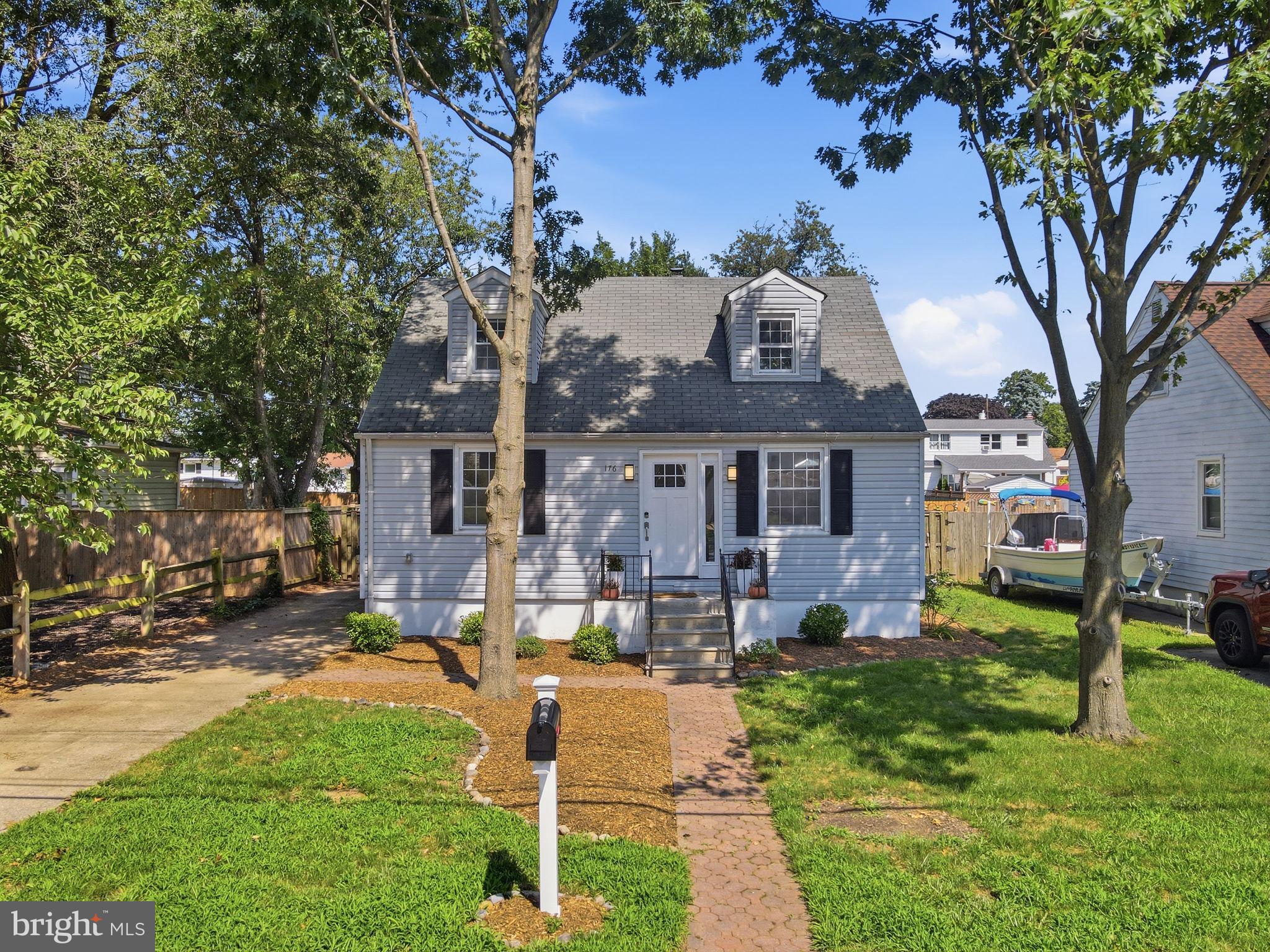 RIVIERA BEACH - Residential