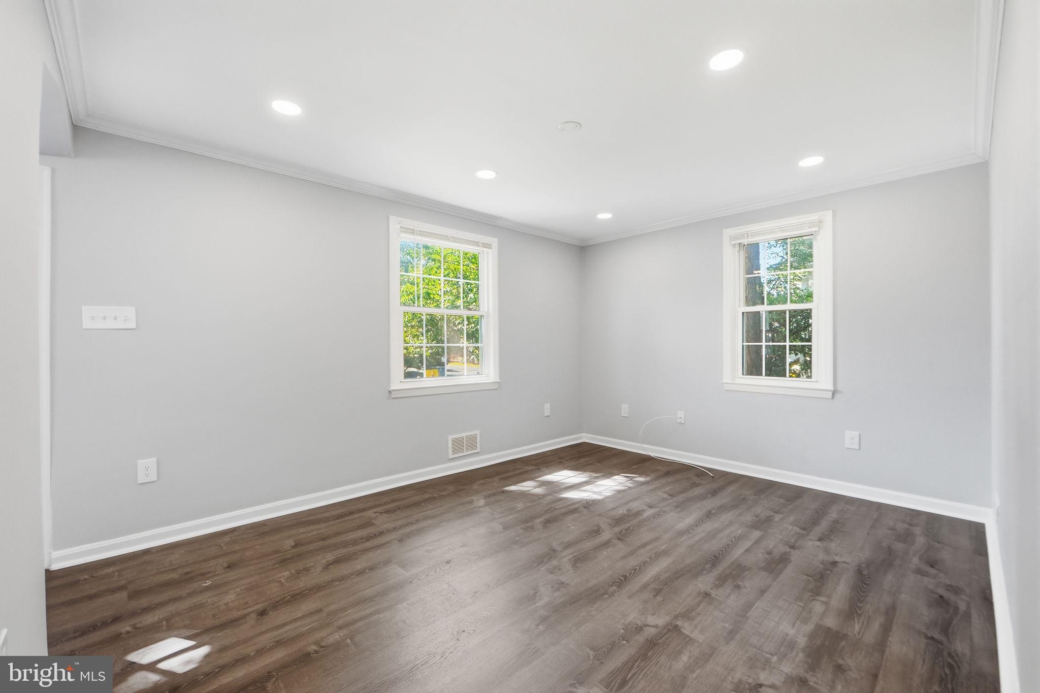 RIVIERA BEACH - Residential