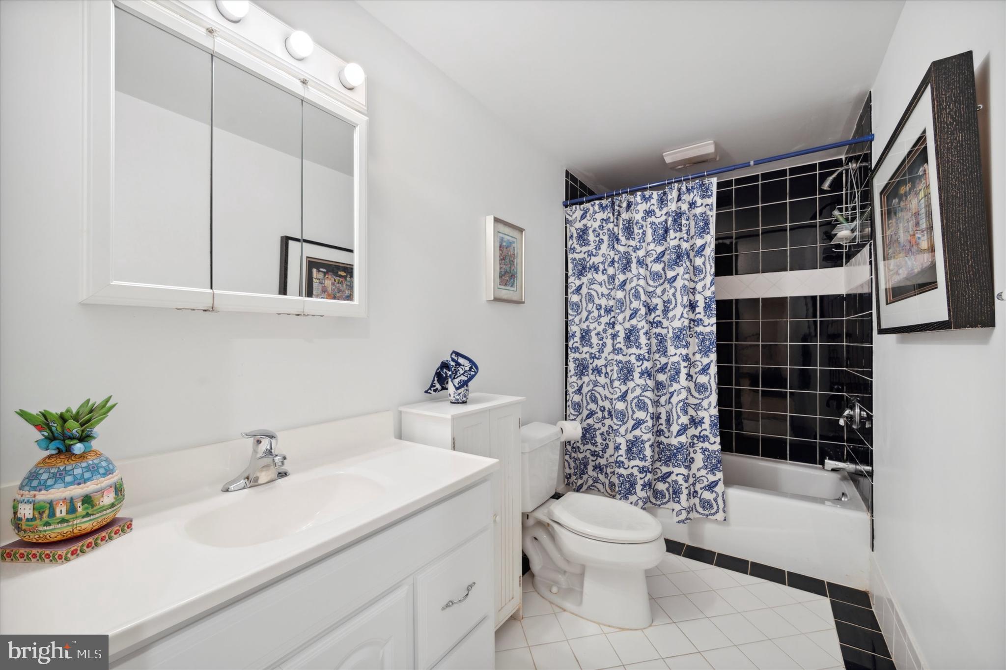 SPRINGTON POINTE WOODS - Residential