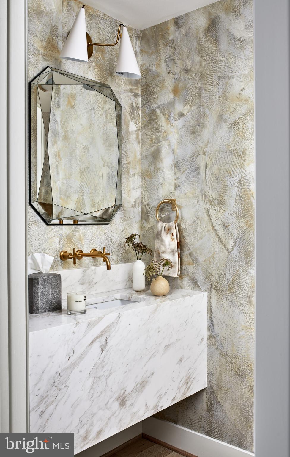 WATERFRONT SW RLA - Residential