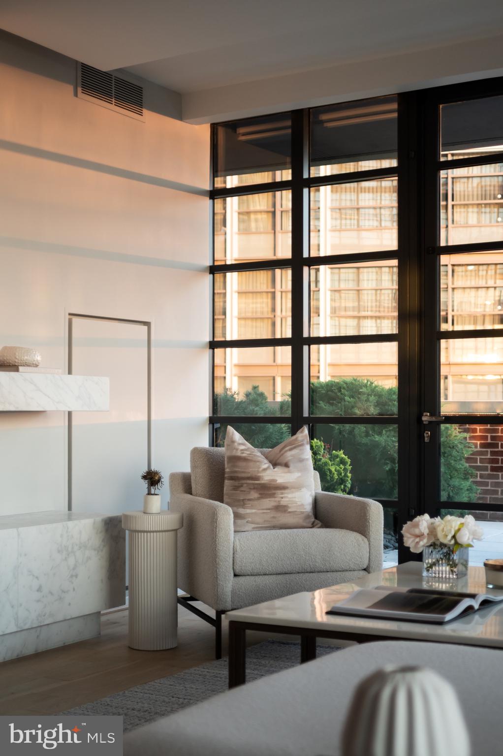 WATERFRONT SW RLA - Residential