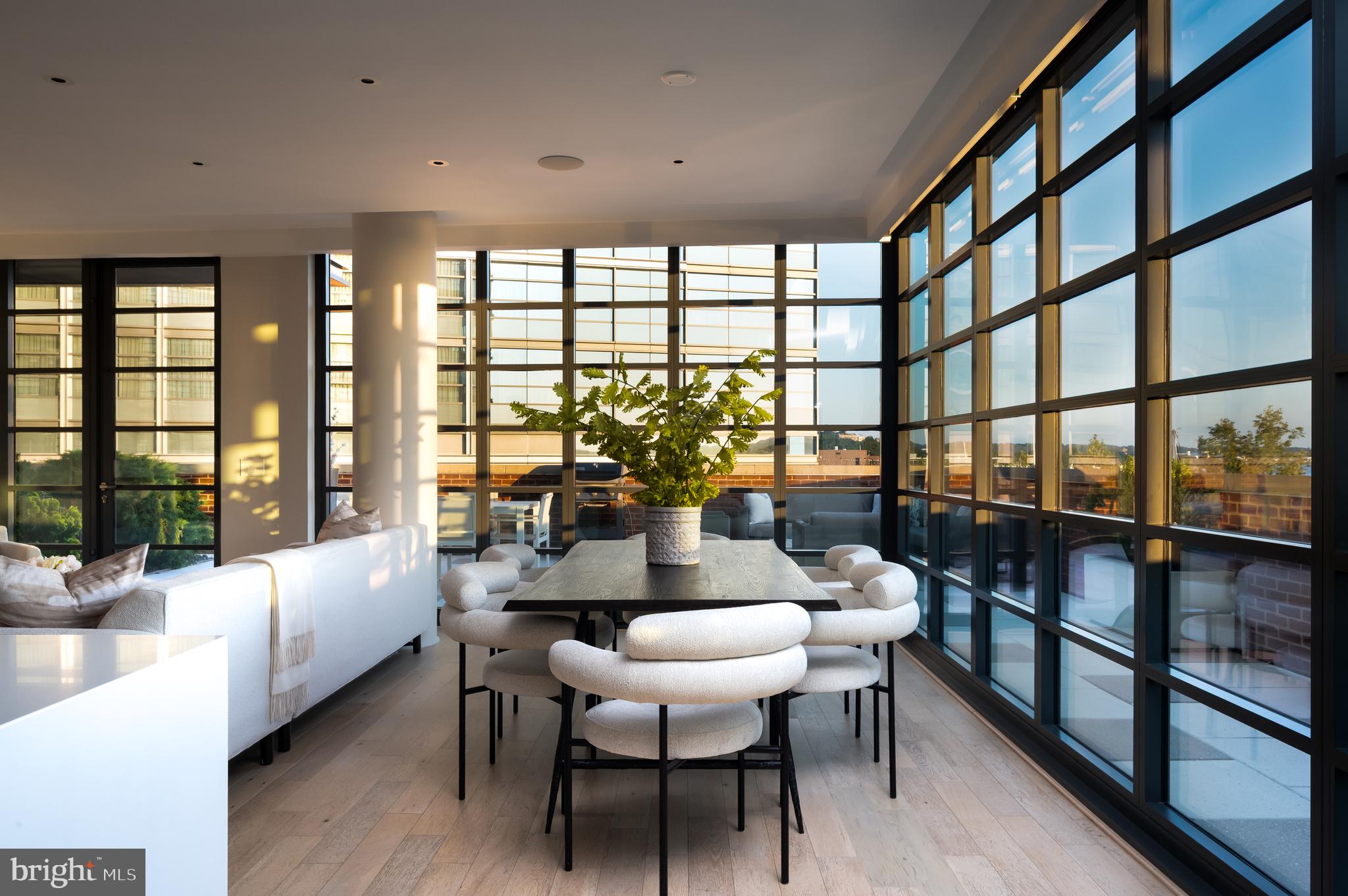 WATERFRONT SW RLA - Residential