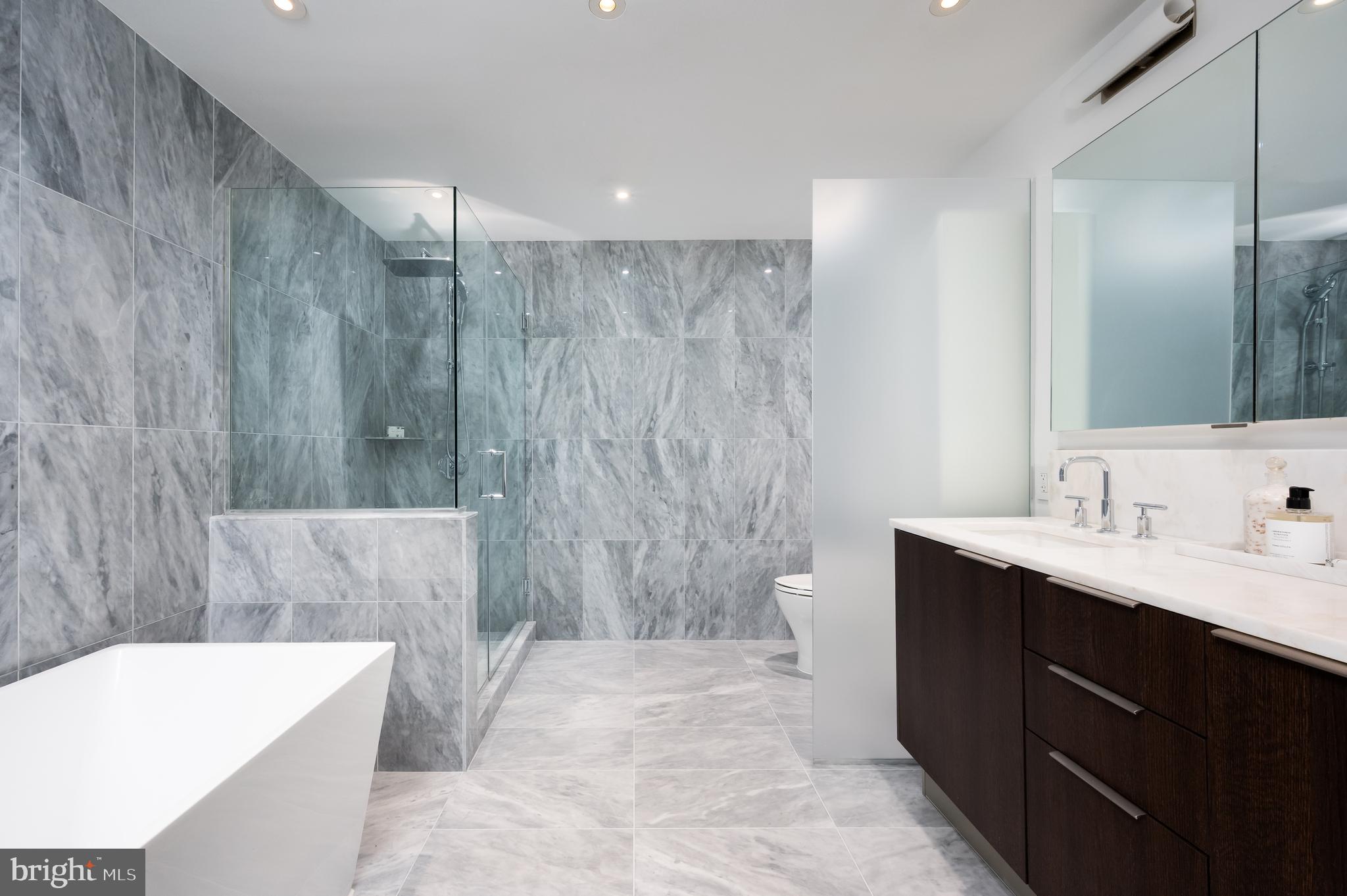 WATERFRONT SW RLA - Residential