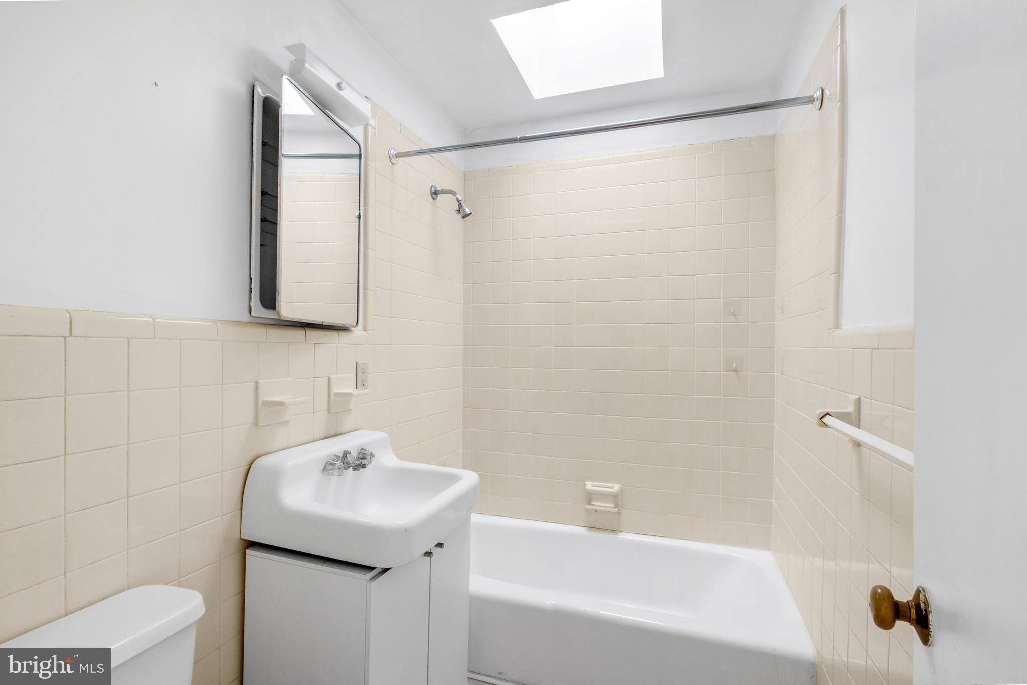 FAIRMOUNT - Residential