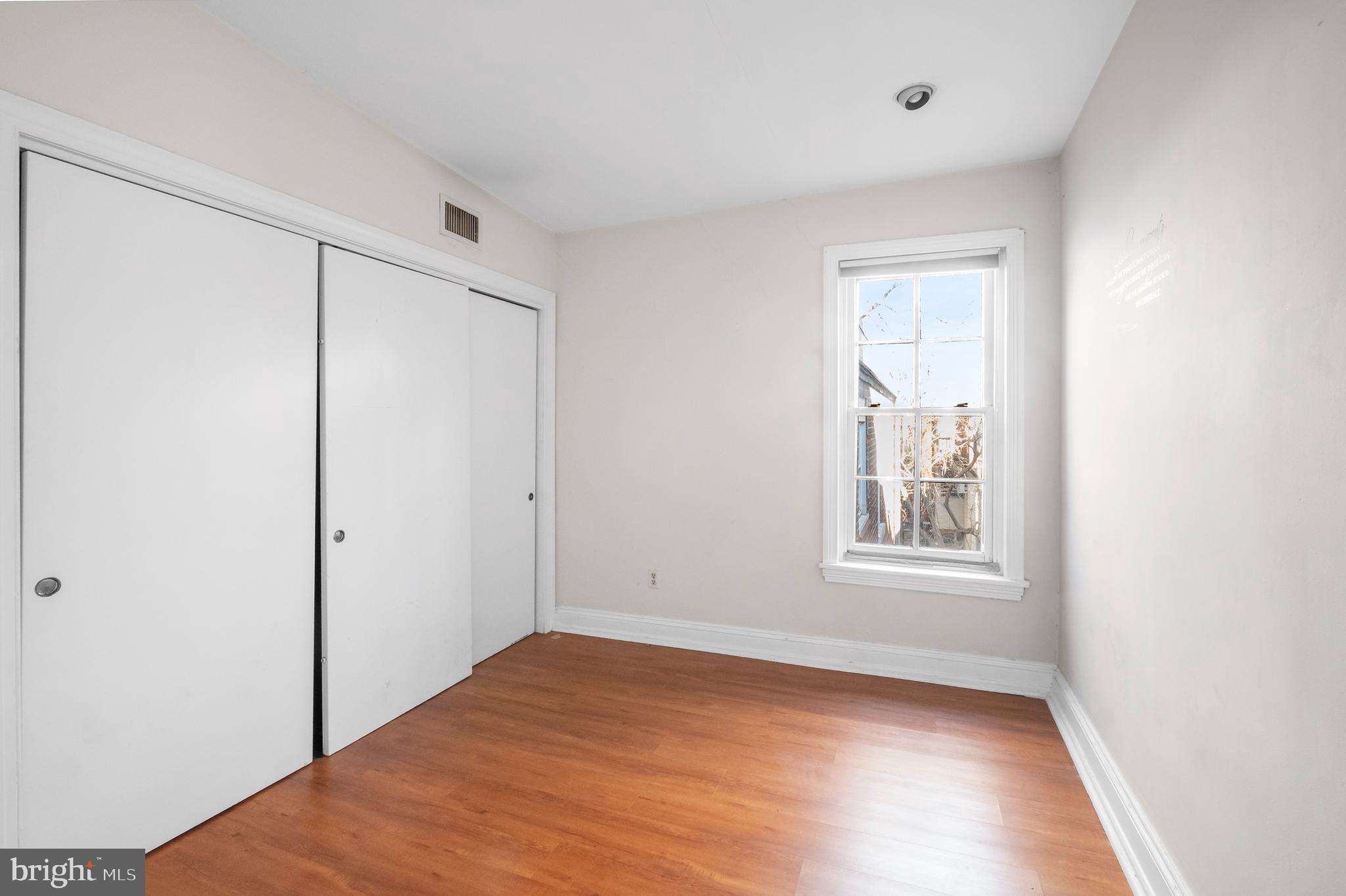 FAIRMOUNT - Residential