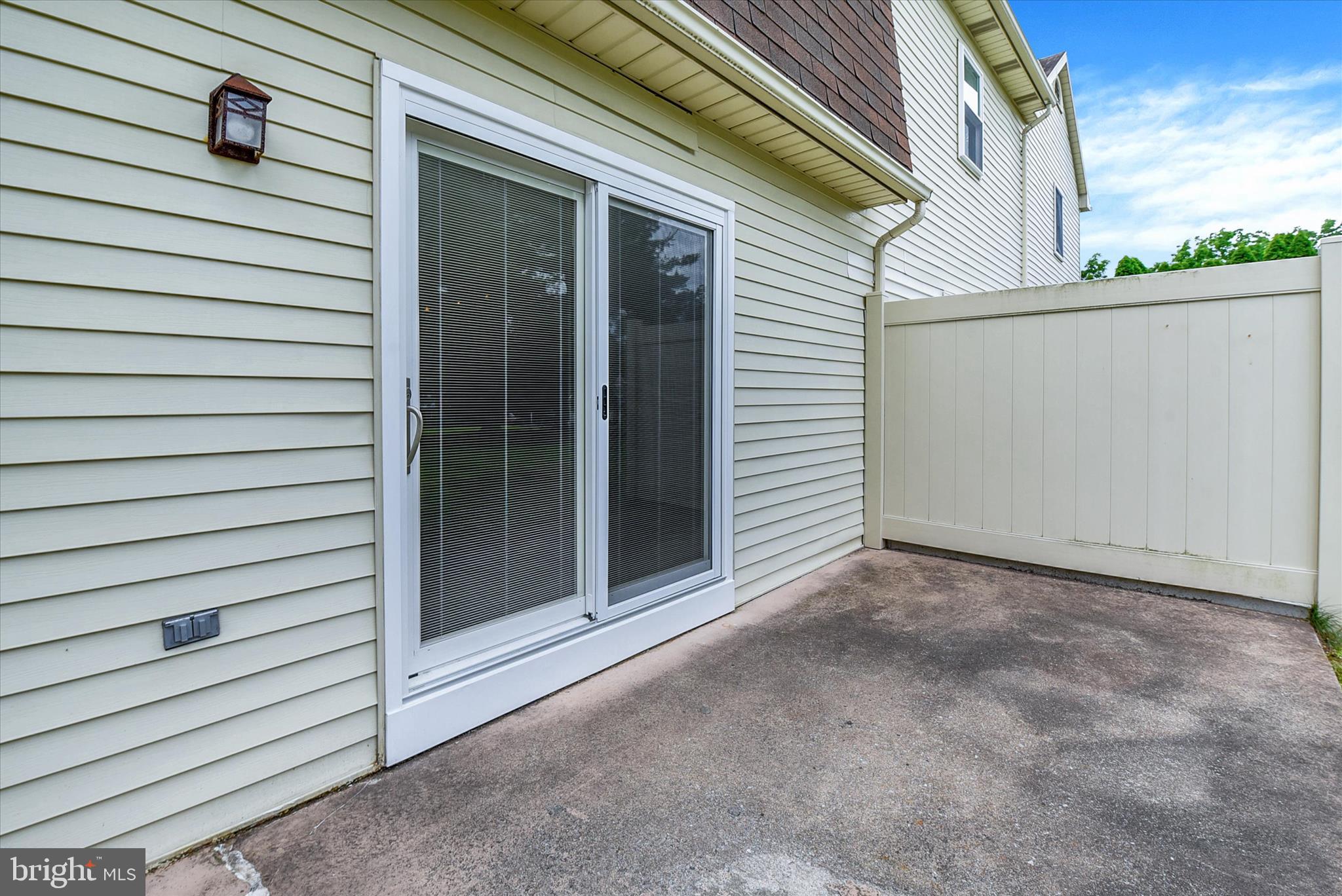 GARDEN COURT - Residential