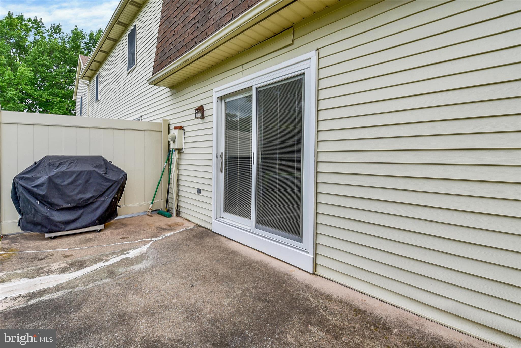 GARDEN COURT - Residential