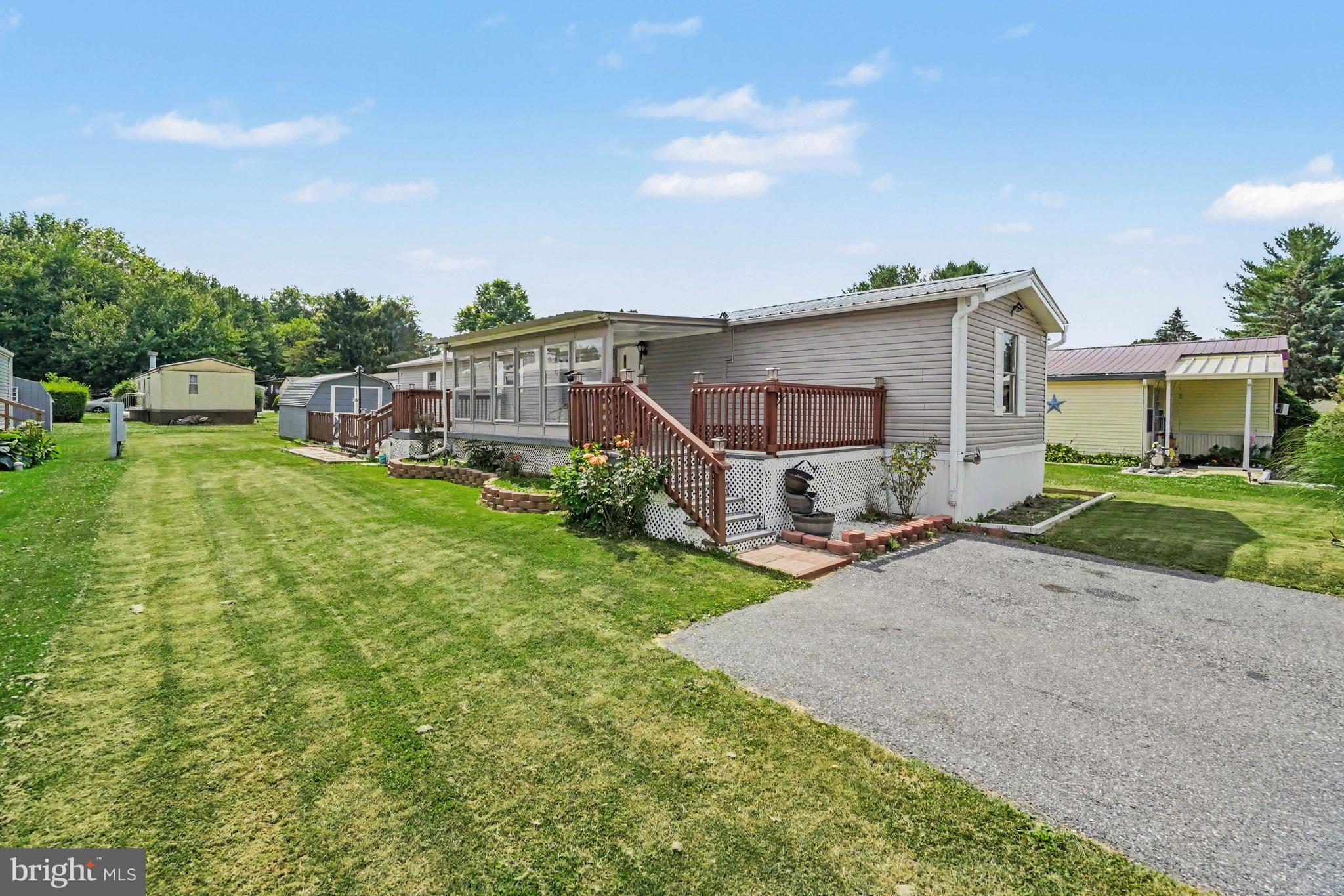 NORTHCRES ACRES MHP - Residential