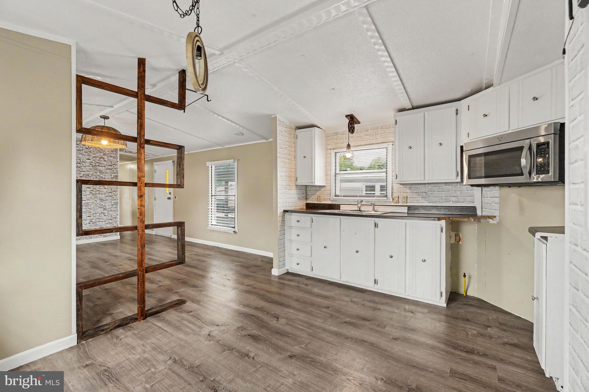 NORTHCRES ACRES MHP - Residential