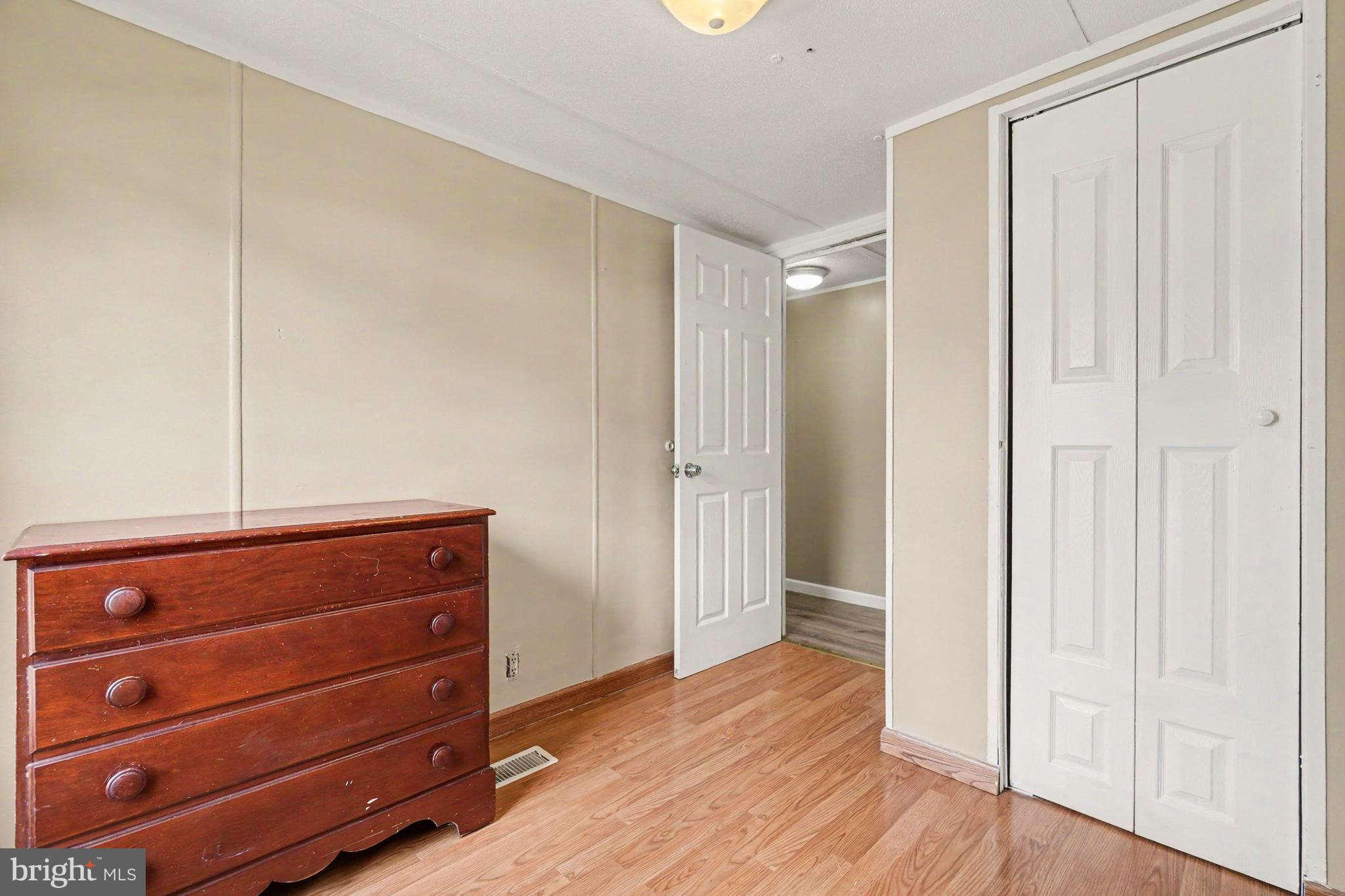 NORTHCRES ACRES MHP - Residential