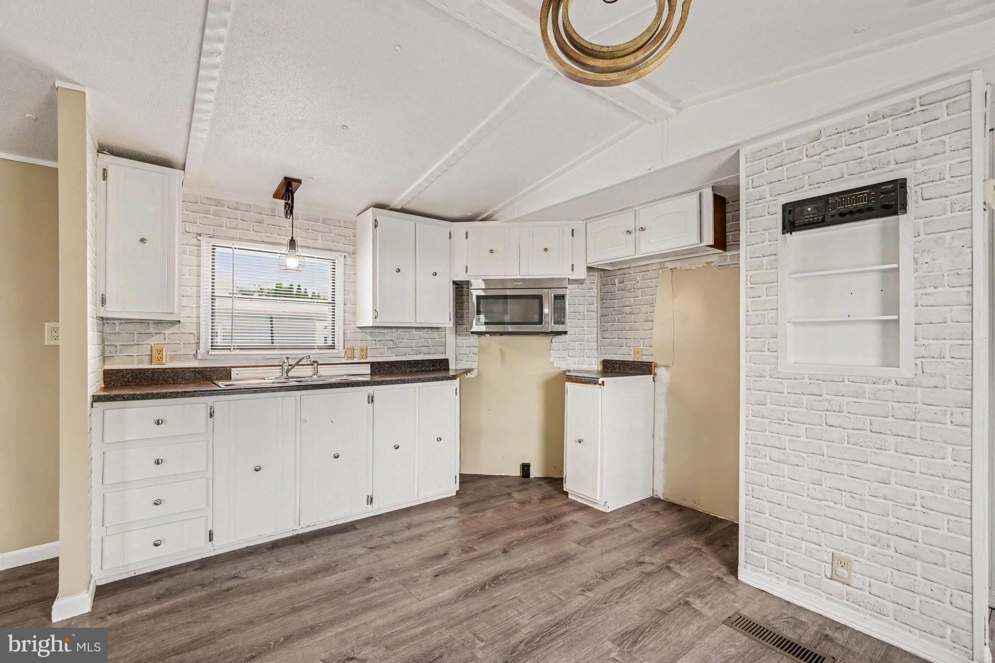 NORTHCRES ACRES MHP - Residential