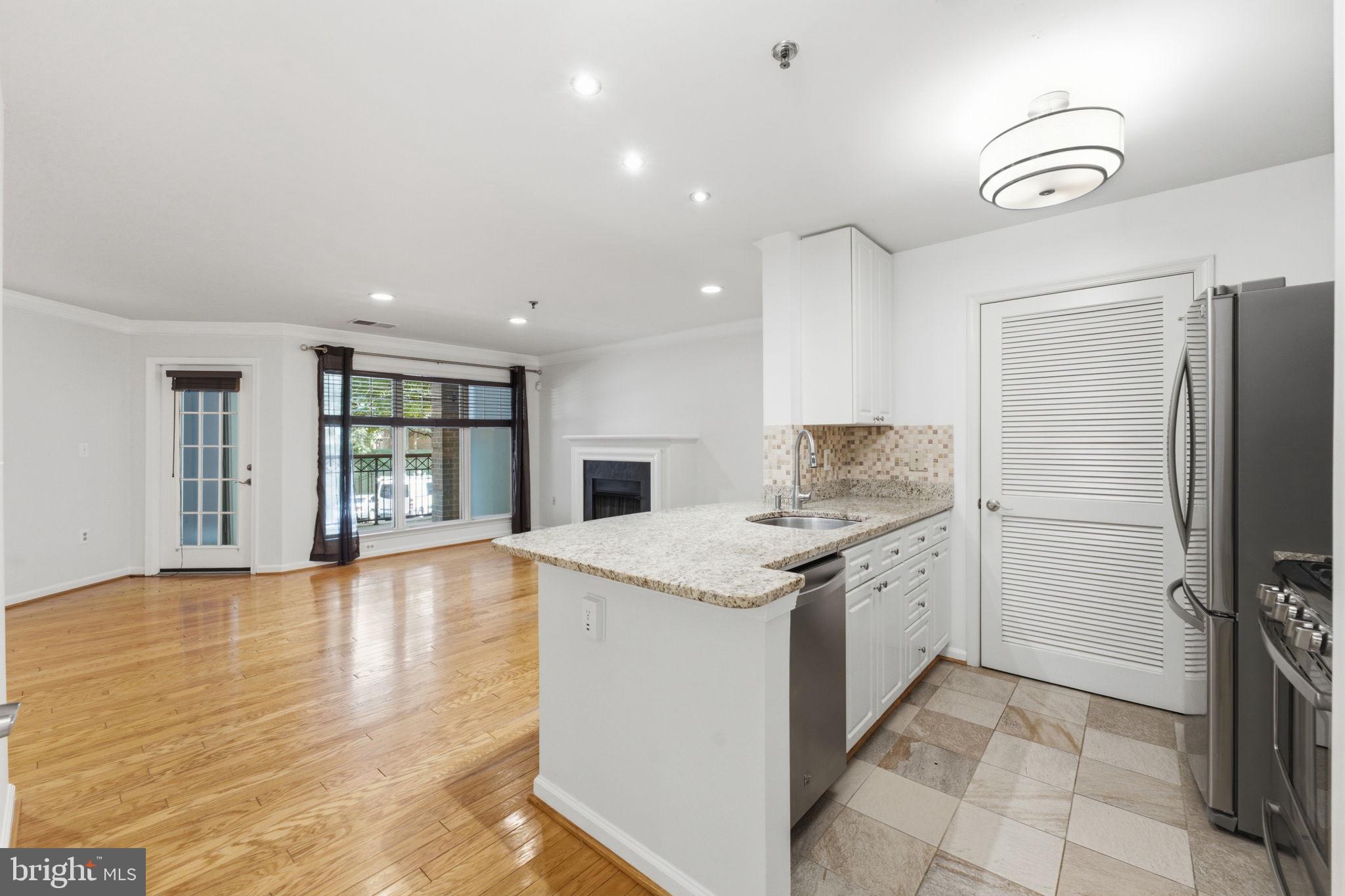 SAVOY PARK CONDOMINIUMS - Residential