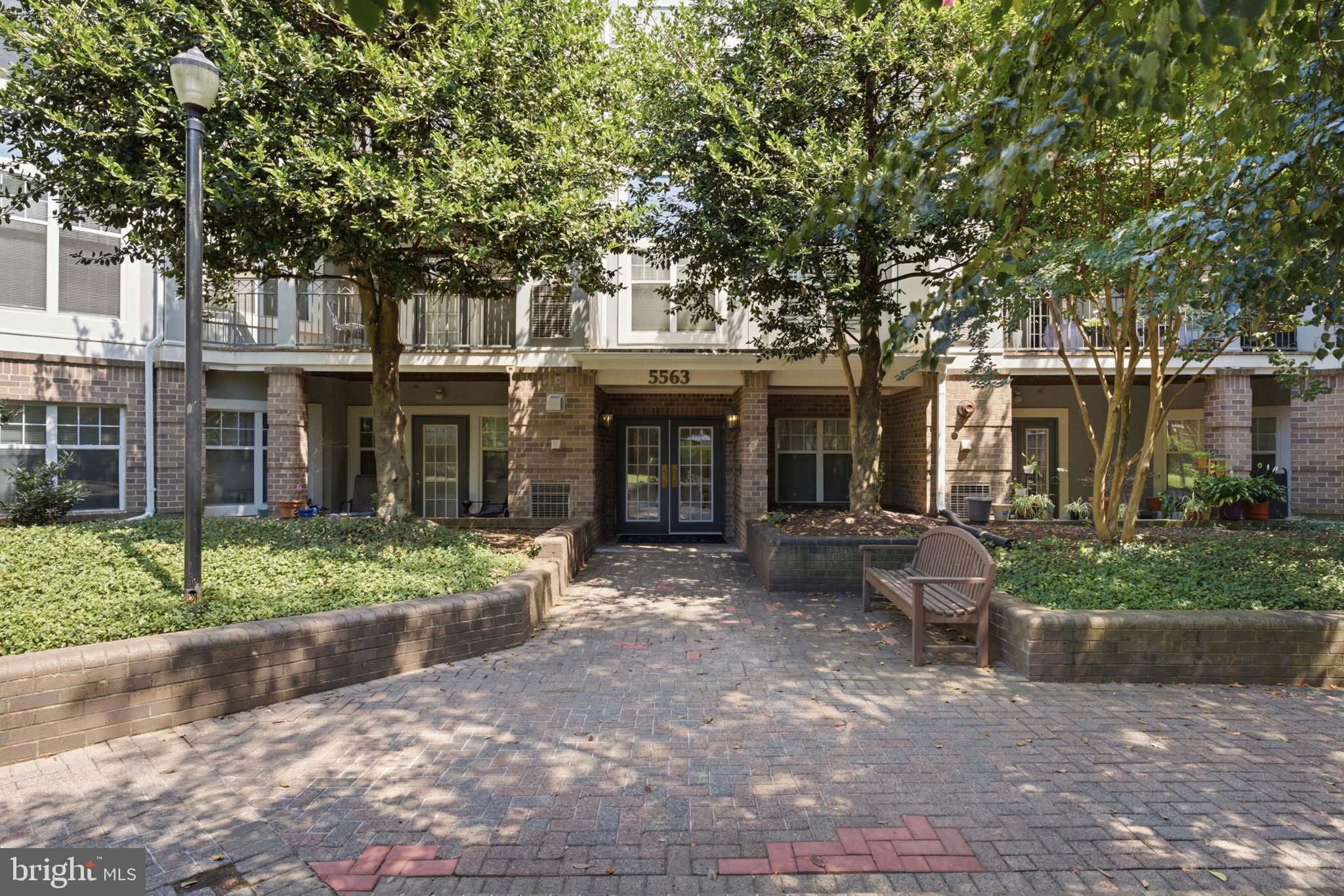 SAVOY PARK CONDOMINIUMS - Residential