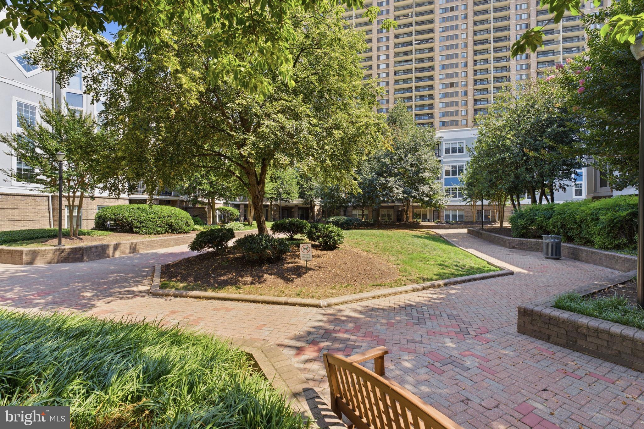 SAVOY PARK CONDOMINIUMS - Residential