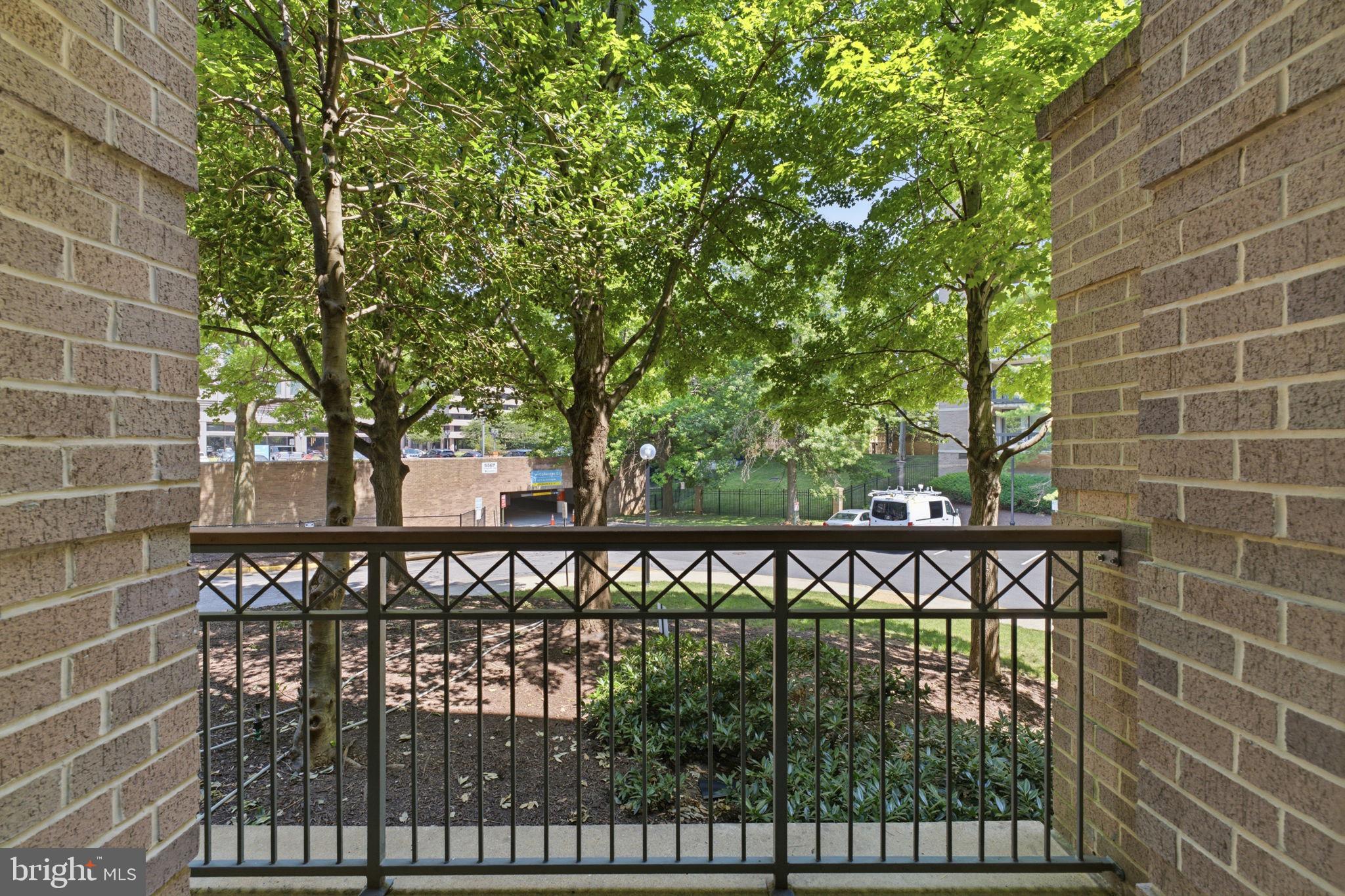 SAVOY PARK CONDOMINIUMS - Residential