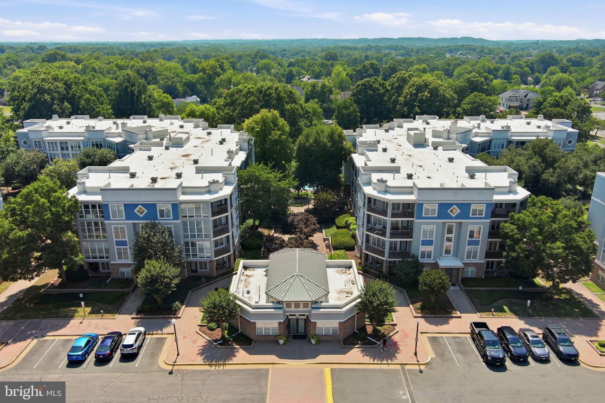 SAVOY PARK CONDOMINIUMS - Residential