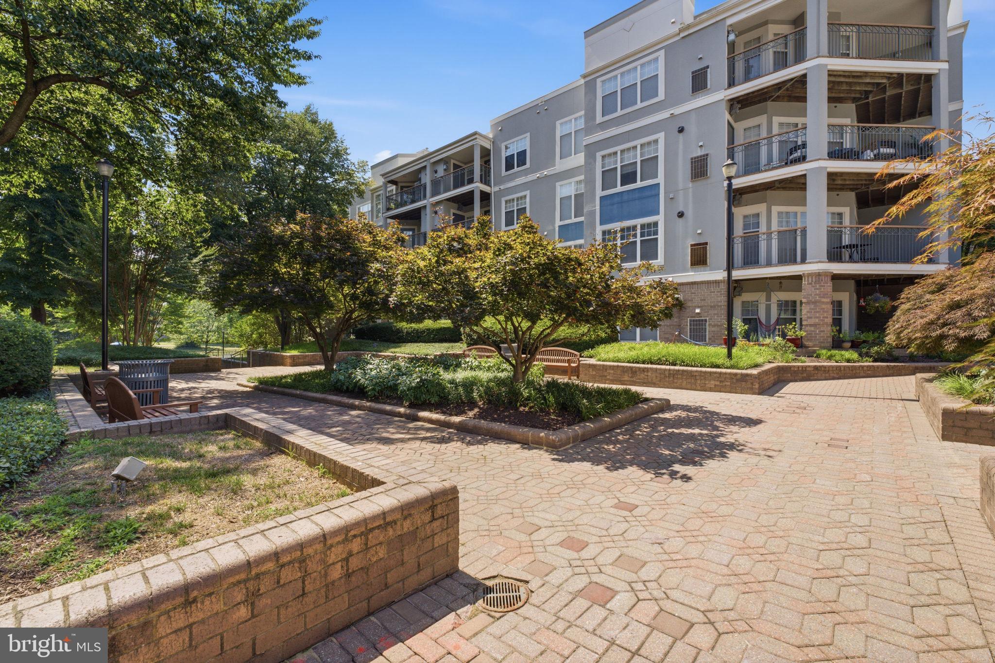 SAVOY PARK CONDOMINIUMS - Residential