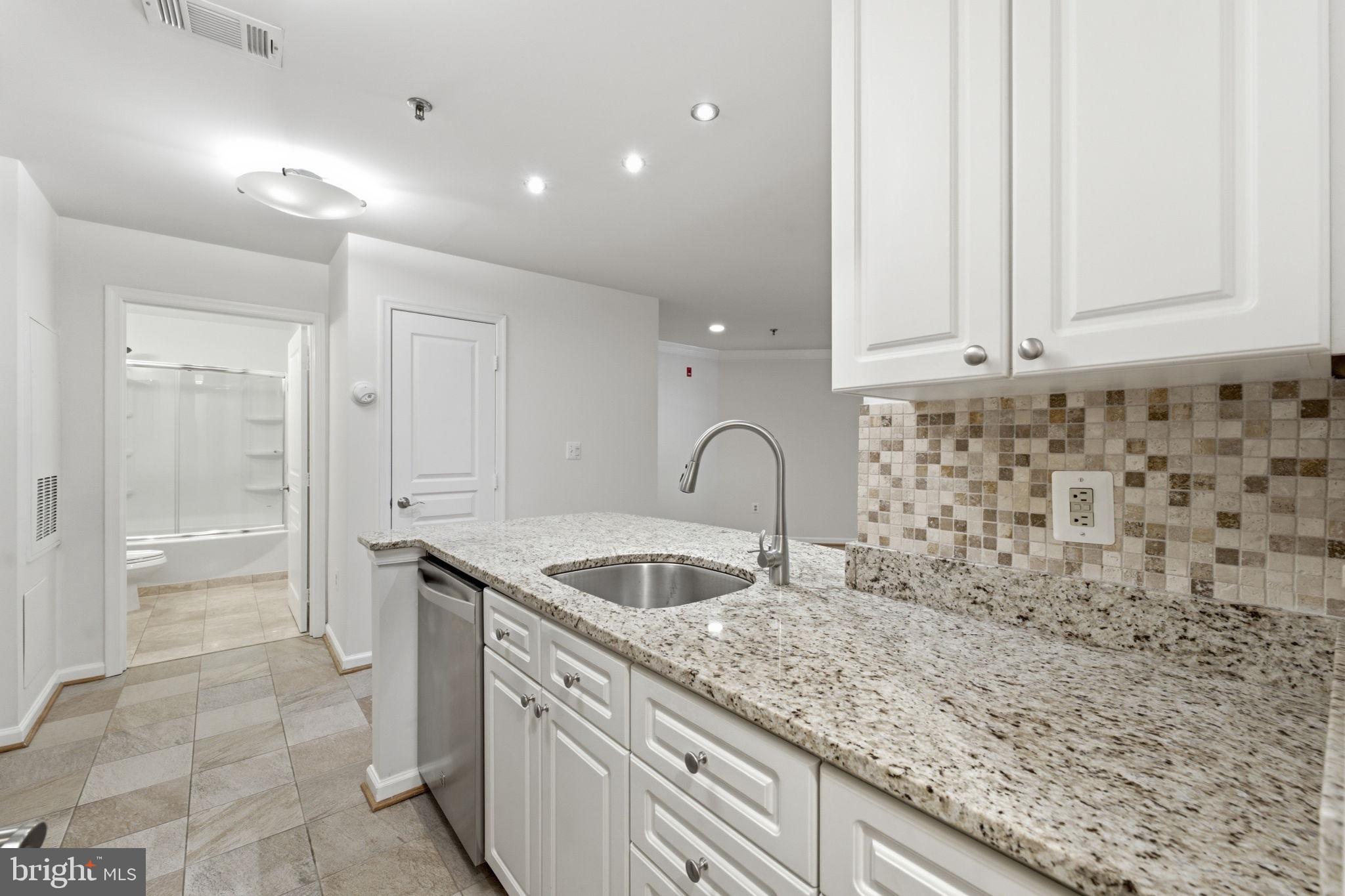 SAVOY PARK CONDOMINIUMS - Residential