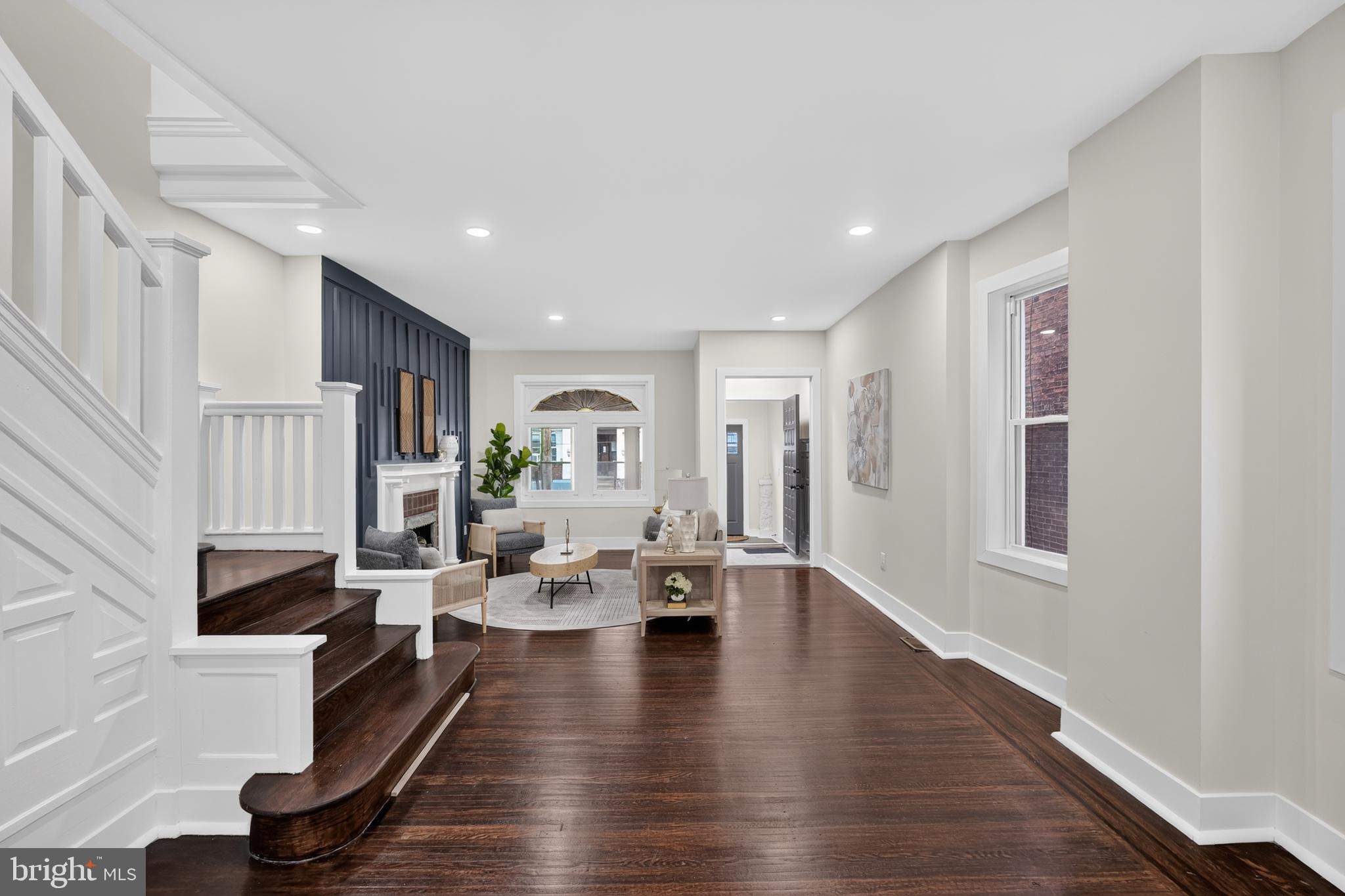 WALNUT HILL - Residential