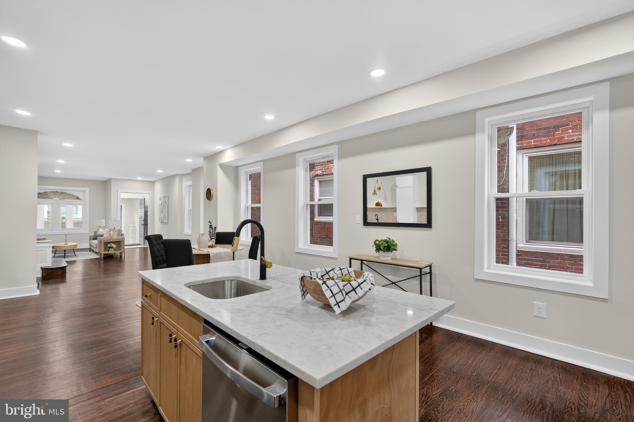 WALNUT HILL - Residential