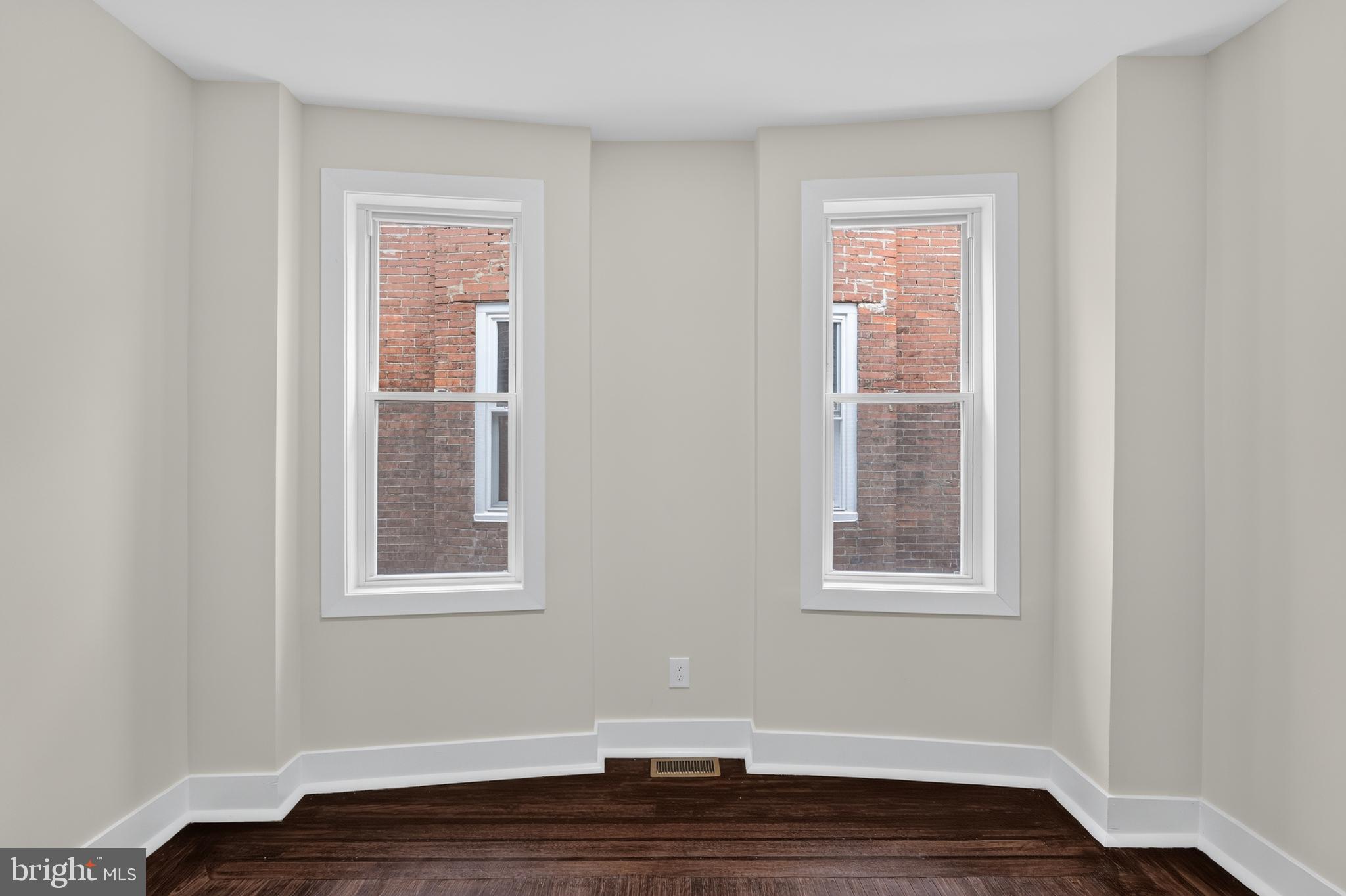 WALNUT HILL - Residential