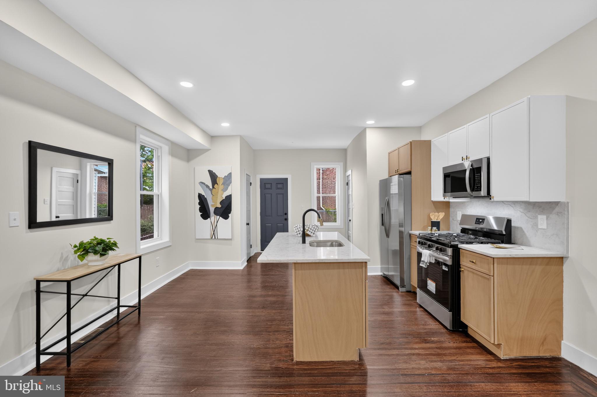 WALNUT HILL - Residential