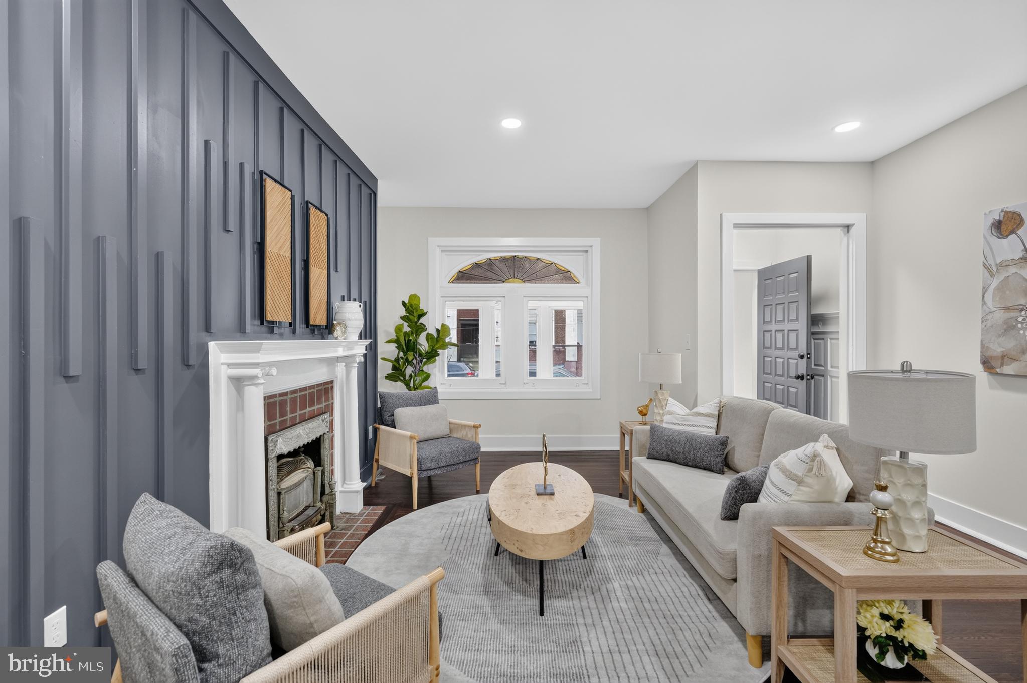 WALNUT HILL - Residential