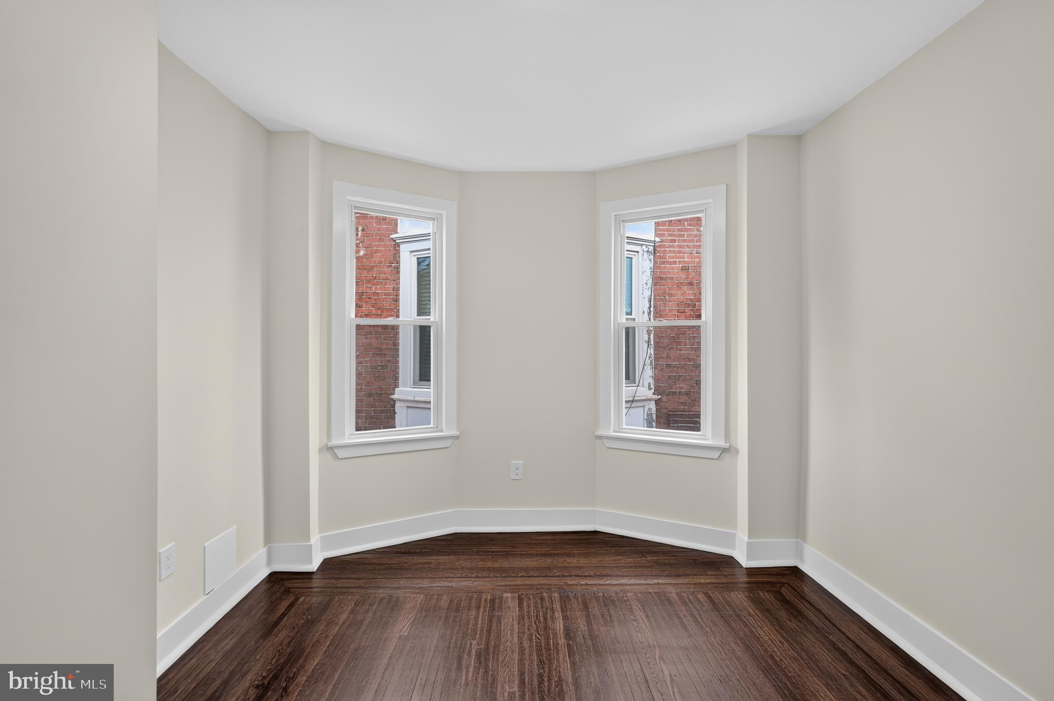 WALNUT HILL - Residential