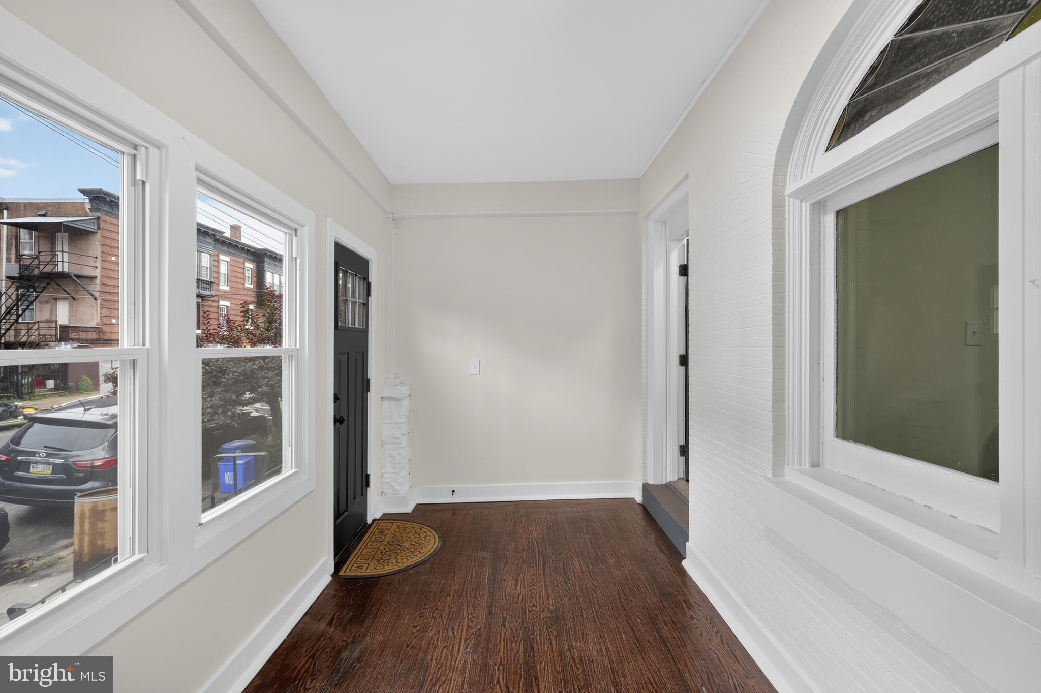 WALNUT HILL - Residential