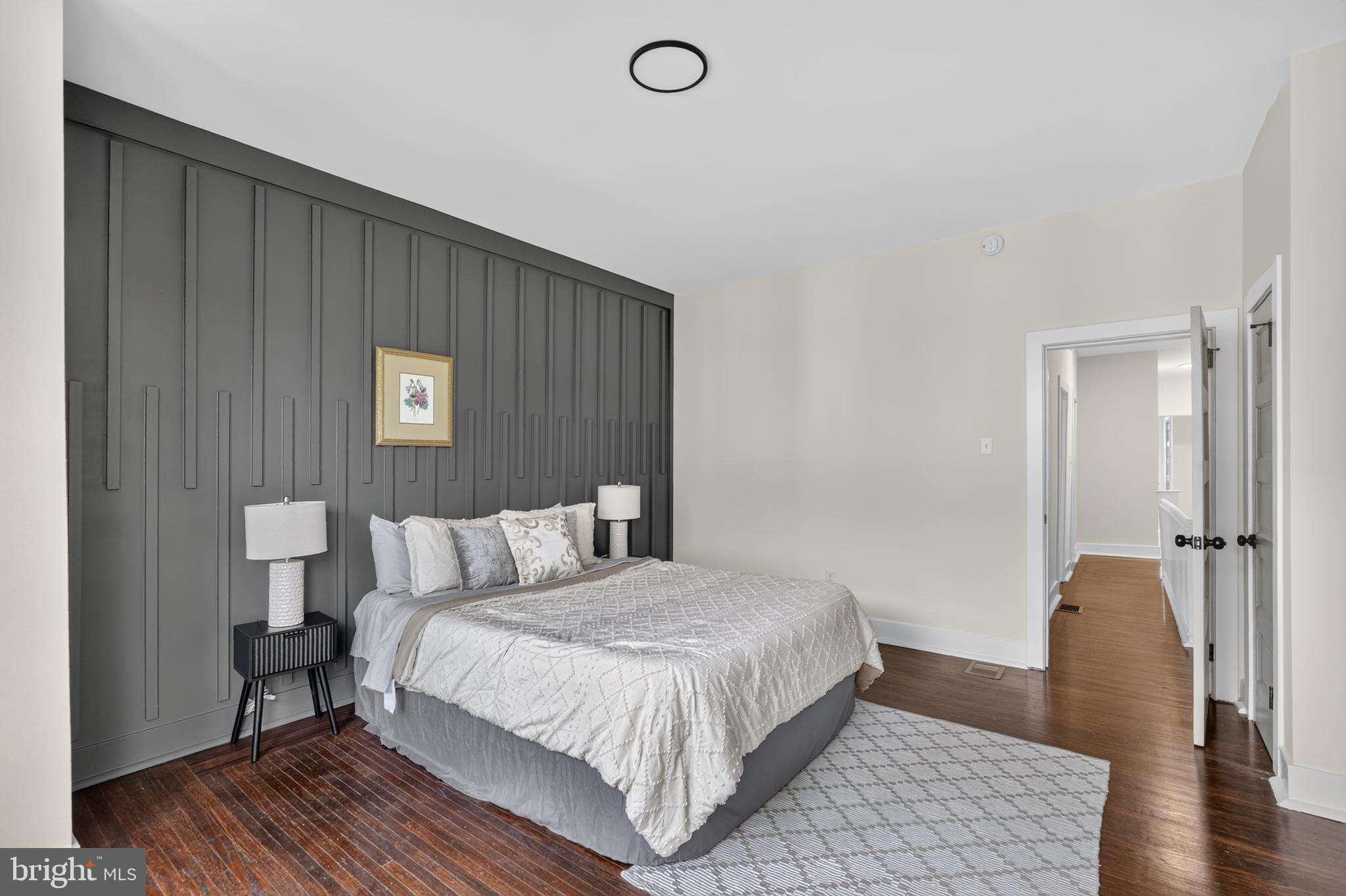 WALNUT HILL - Residential